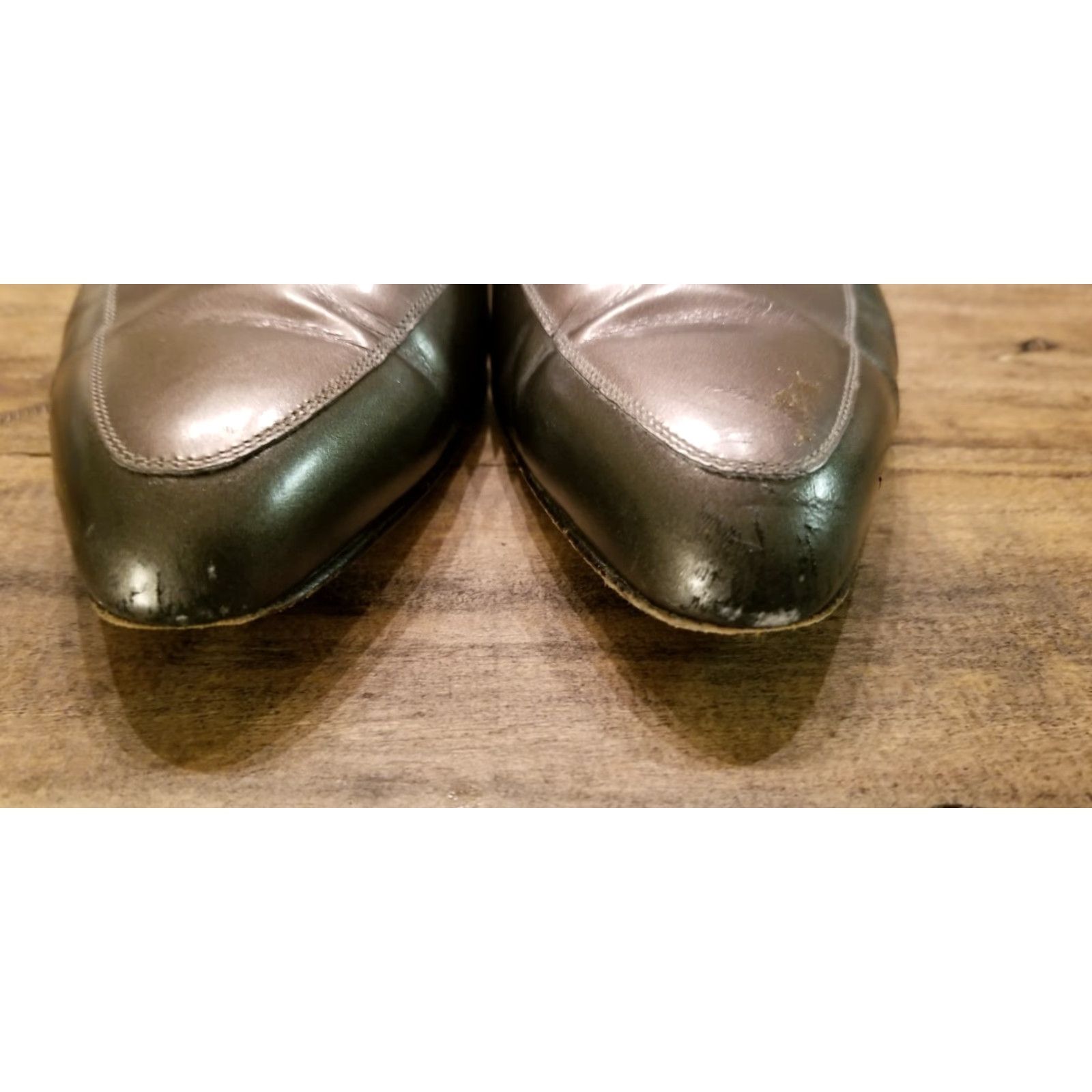 Salvatore Ferragamo VINTAGE SALVATORE FERRAGAMO Vara Gold Silver Two Tone CLASSIC PUMPS WOMEN US 7 AA Leather Heel Narrow Bow Style Pumps Size US 7 / IT 37 - 5 Thumbnail