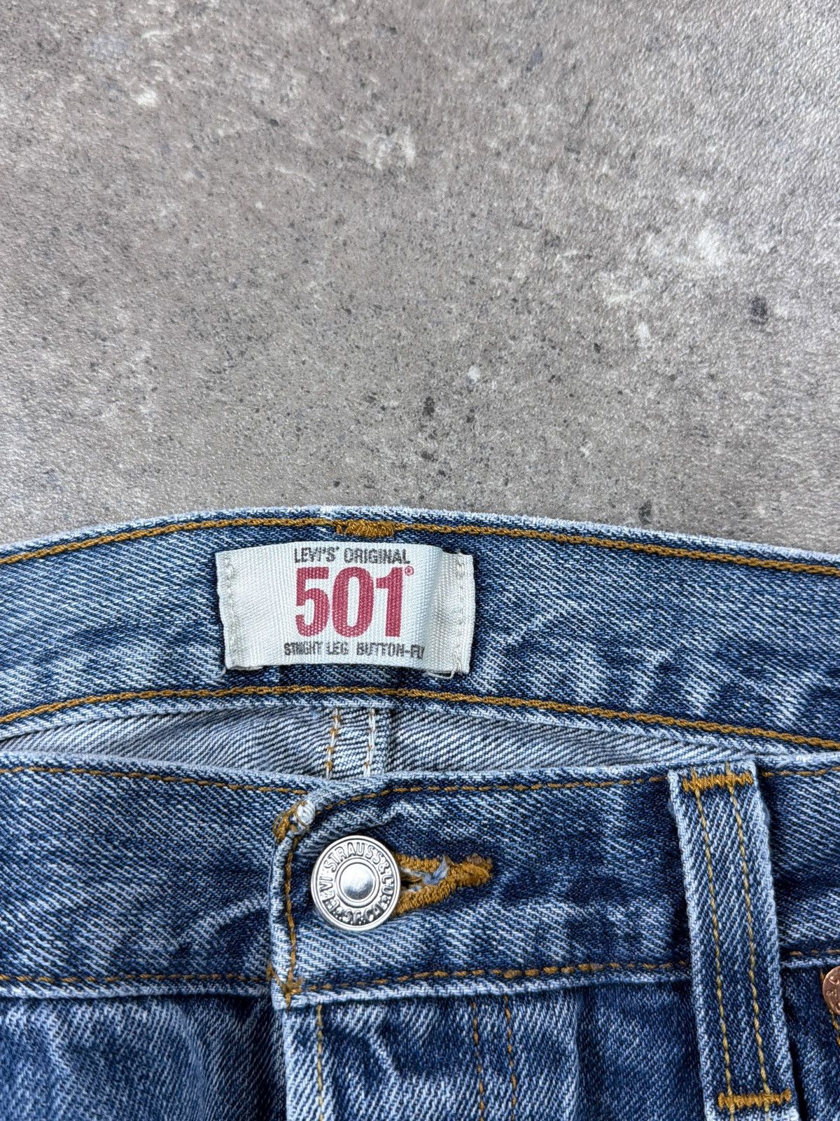 Levi's 00s Levi’s 501 straight denim jeans Size US 36 / EU 52 - 3 Thumbnail