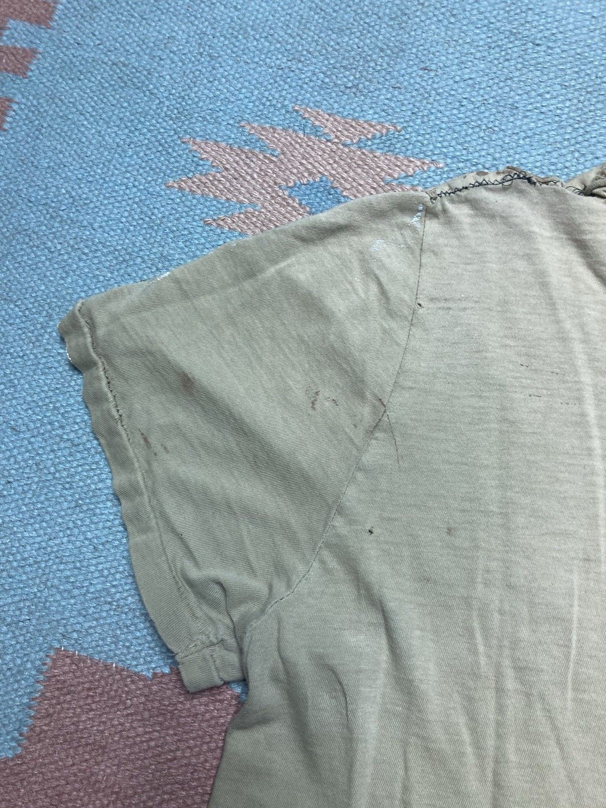 Urban Outfitters Urban outfitters pocket t shirt paint distressed splatter M Size US M / EU 48-50 / 2 - 16 Thumbnail