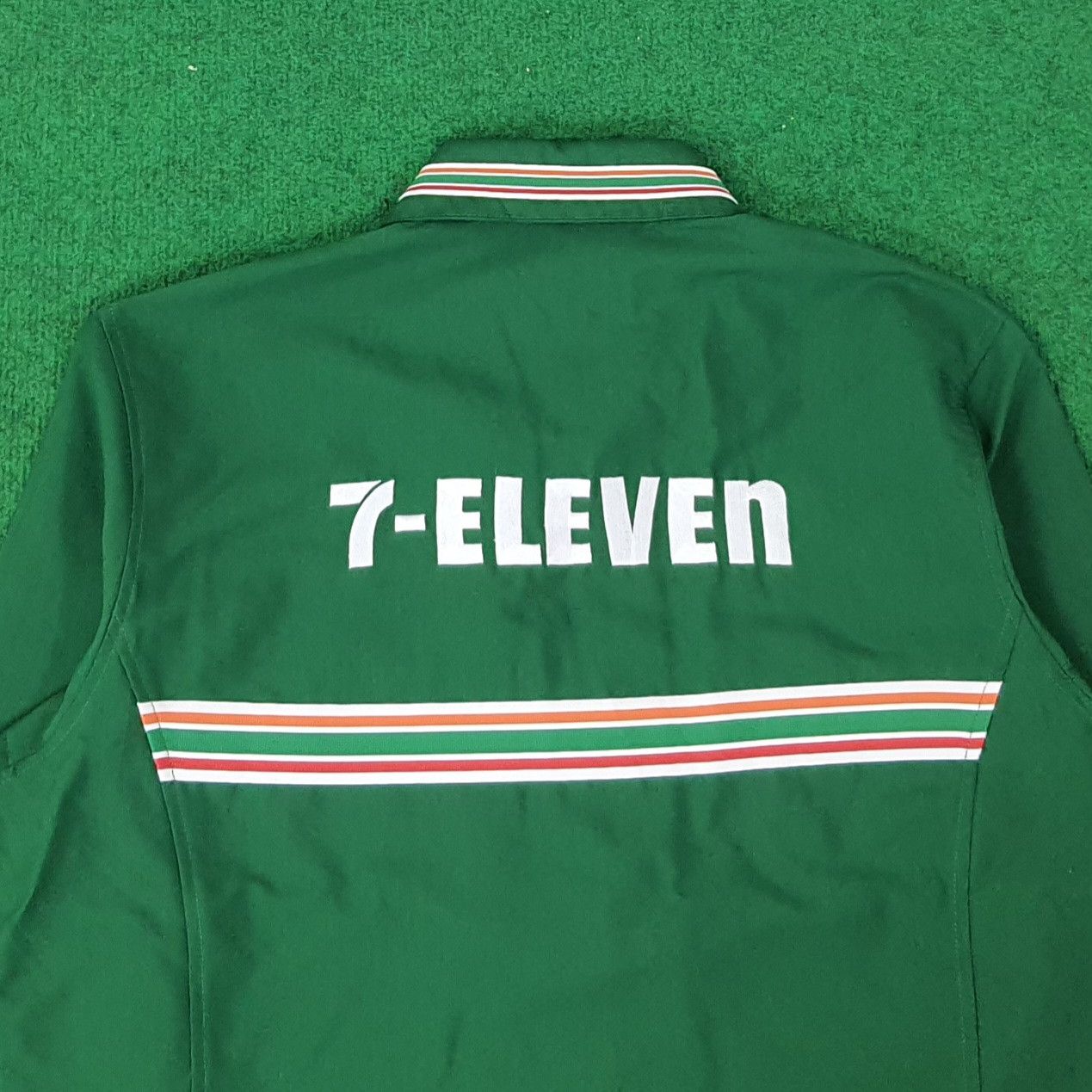 Japanese Brand Vintage 7 Eleven Japan Uniform Staff Workwear Jacket C249N52 Size US M / EU 48-50 / 2 - 2 Thumbnail