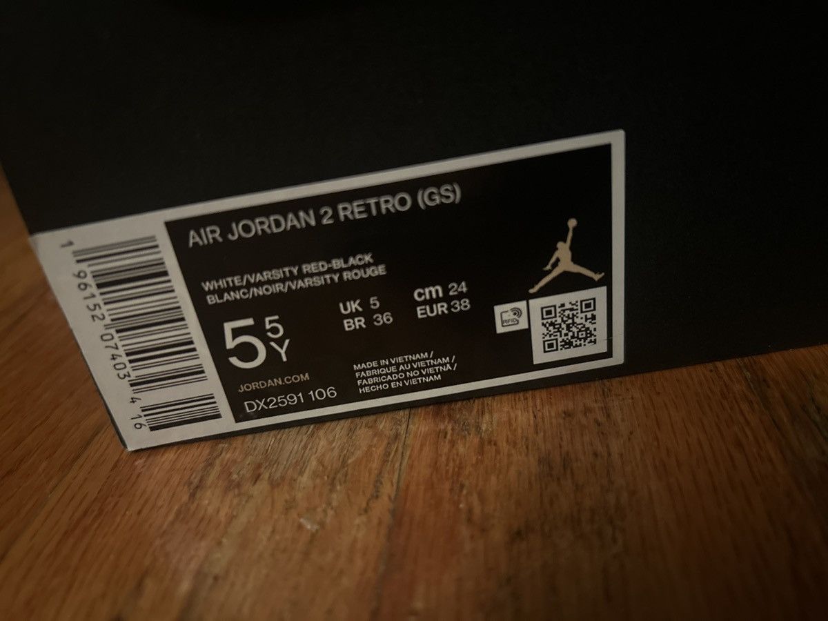 Jordan Brand Chicago Retro 2 (GS) Size US 5.5 / EU 38 - 6 Thumbnail