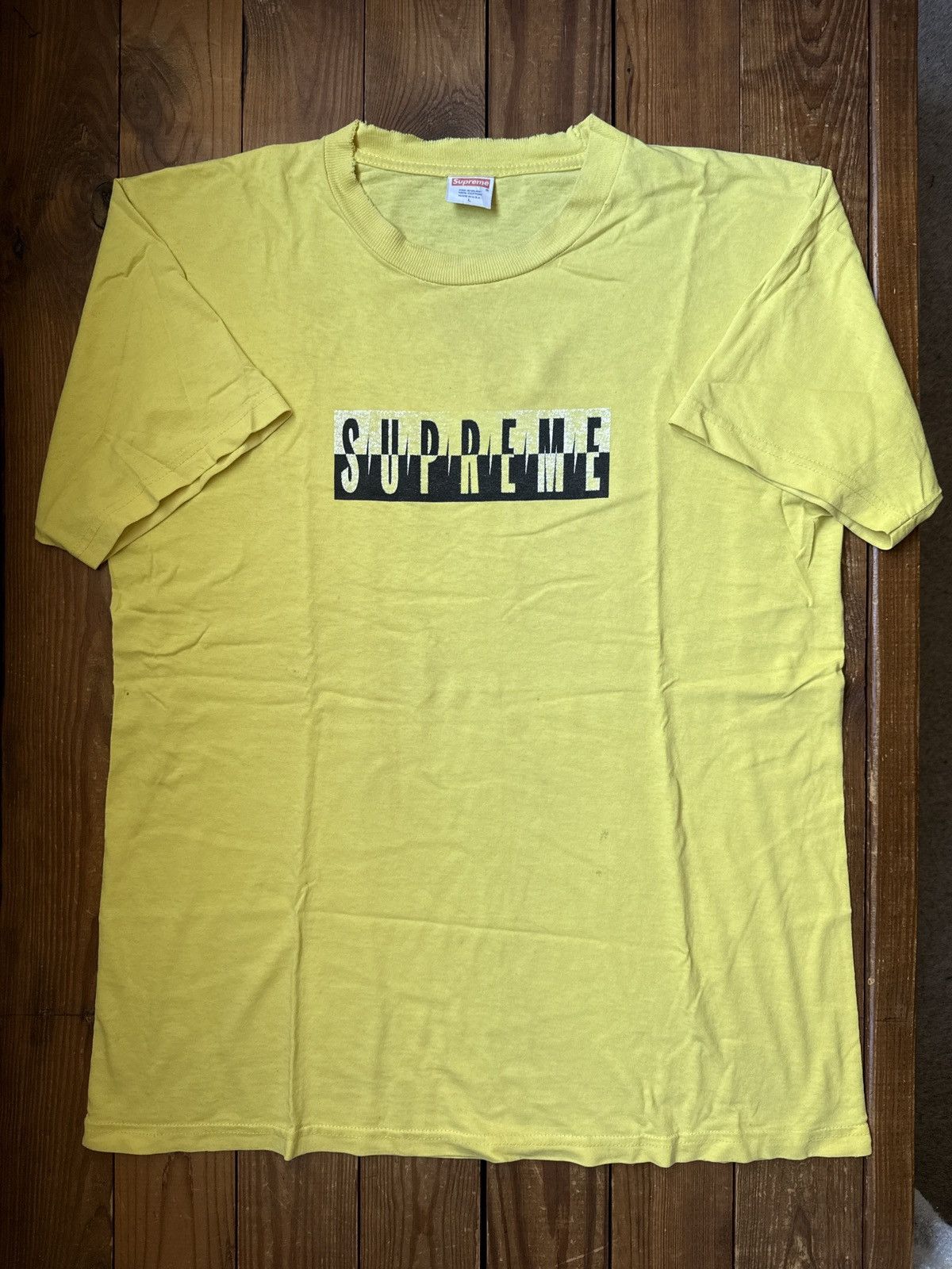 Supreme Supreme 2008 Predator Yellow Box Logo Tee Shirt Size US L / EU 52-54 / 3 - 1 Thumbnail