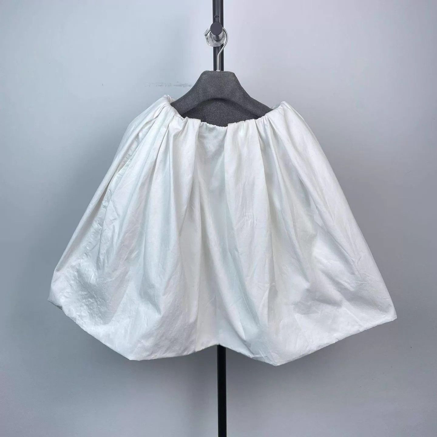 Miu Miu MIU MIU women's white Bud short tutu skirt 40 Size 27" / US 4 / IT 40 - 1 Thumbnail