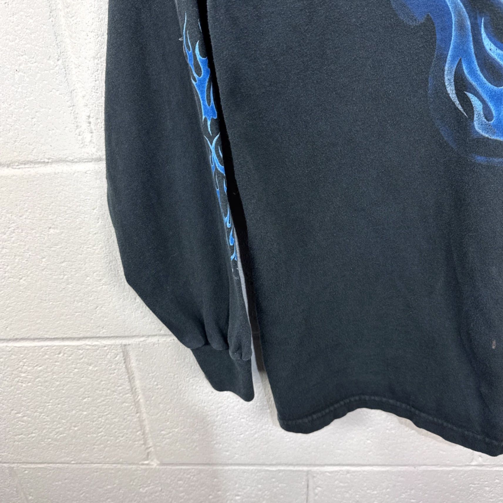 Harley Davidson VINTAGE 2004 Harley-Davidson Graphic Print Long Sleeve Shirt XL Blue Flames Biker 90s Mens Size US XL / EU 56 / 4 - 5 Thumbnail