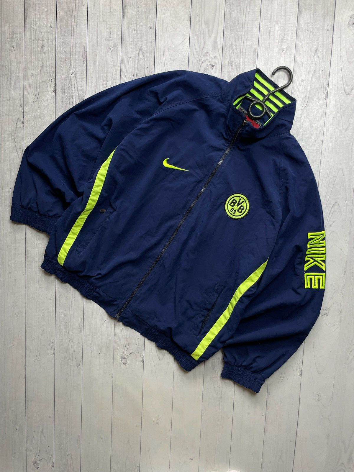 Vintage Nike Borussia Dortmund soccer jacket size L
