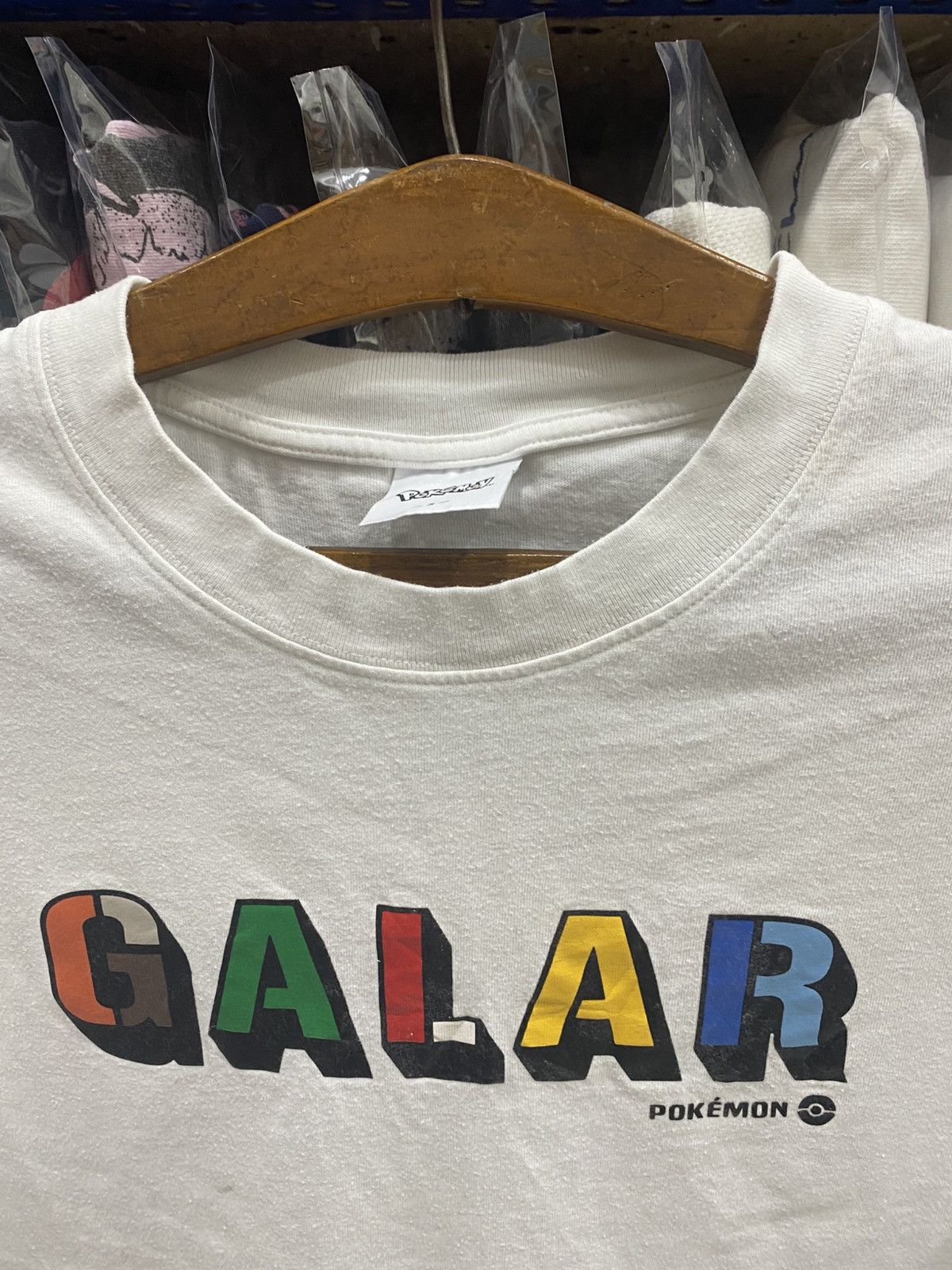 GU GALAR POKÉMON TSHIRT Size US M / EU 48-50 / 2 - 6 Thumbnail