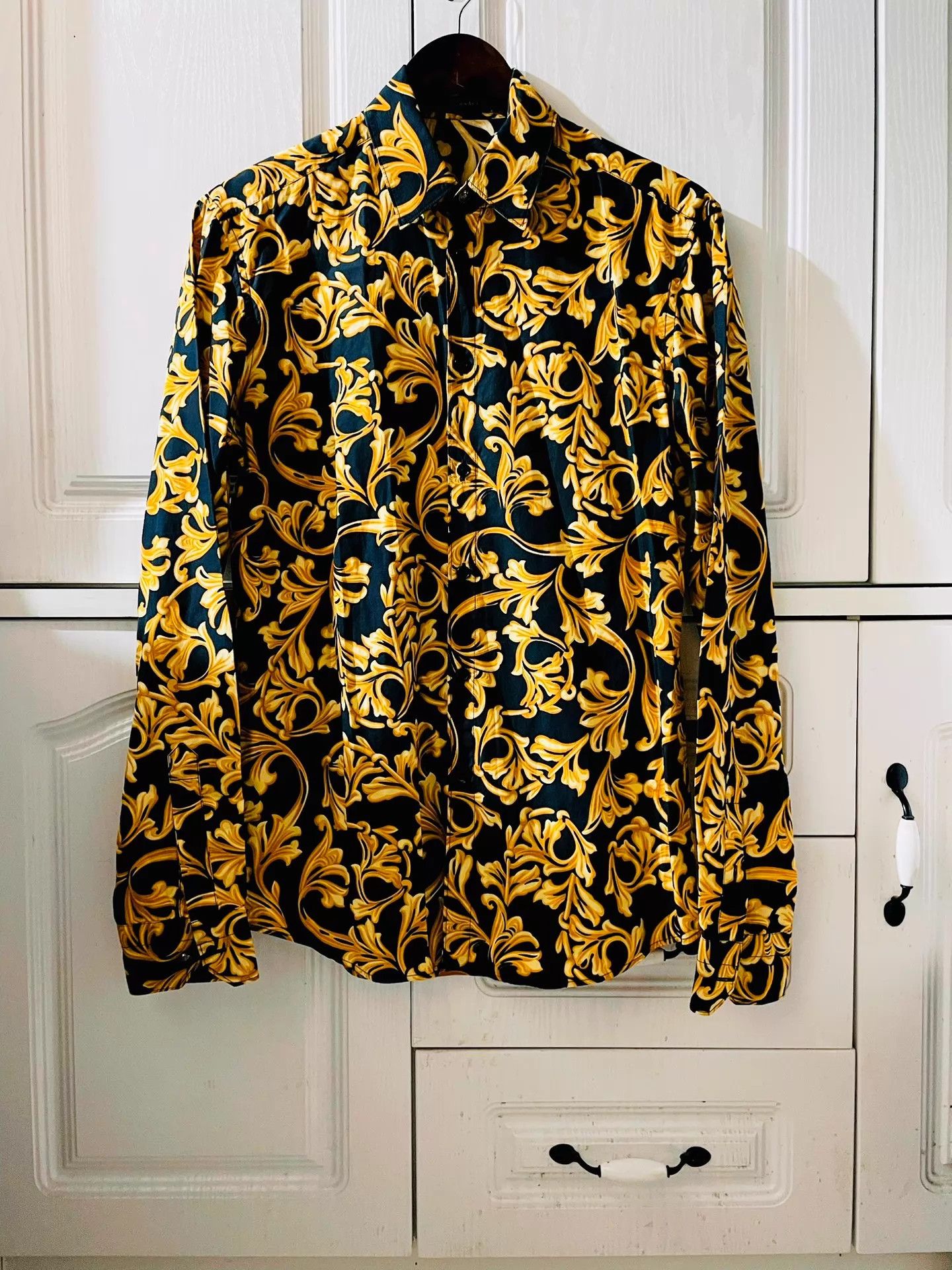 Versace Versace Limited Runway Black Gold Baroque Vine LS Shirt S Size US XS / EU 42 / 0 - 1 Thumbnail