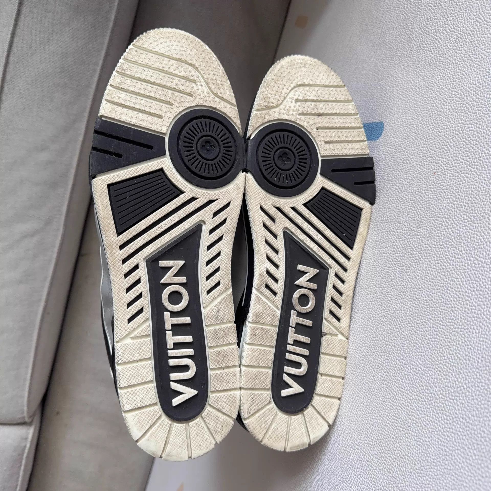 Louis Vuitton LV Trainer Black/Gray Cement US9/EU43 Mint Size US 10 / EU 43 - 4 Thumbnail