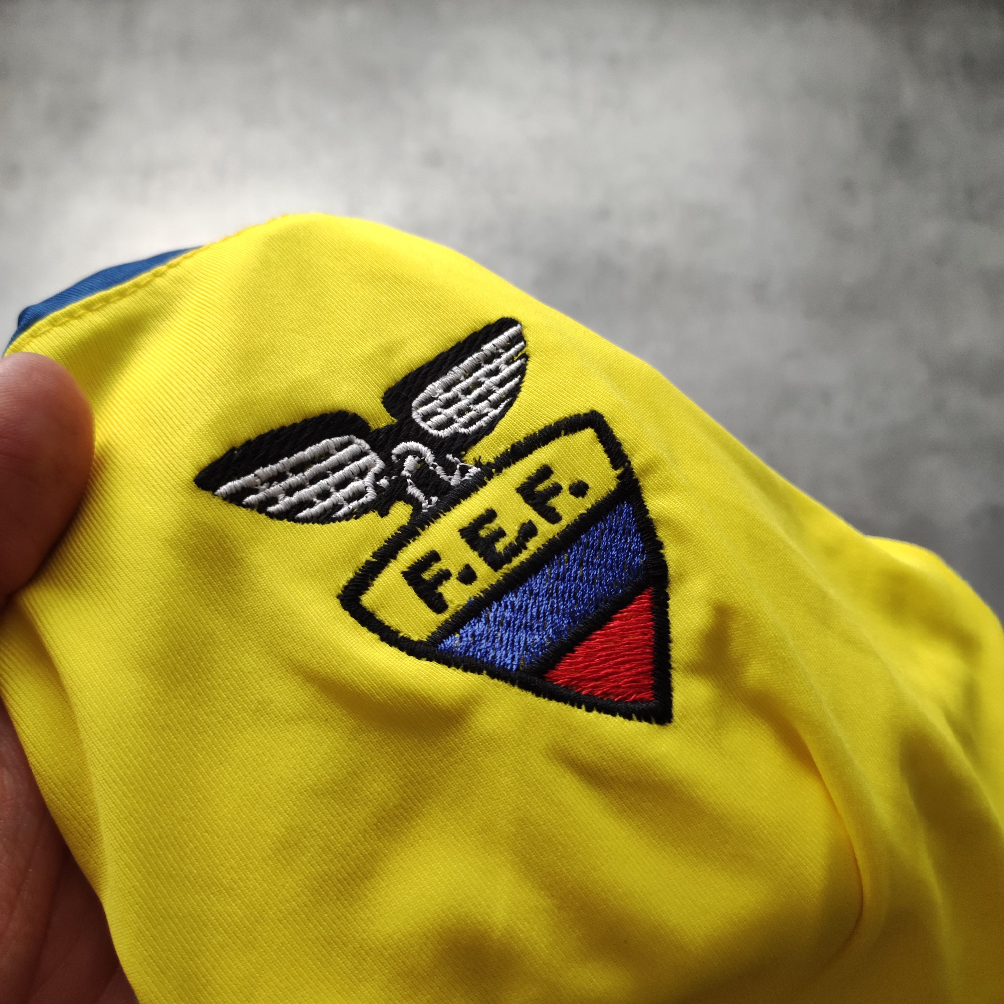 Vintage RARE 2011-13 Ecuador Football National Team Home Jersey Size US L / EU 52-54 / 3 - 6 Thumbnail