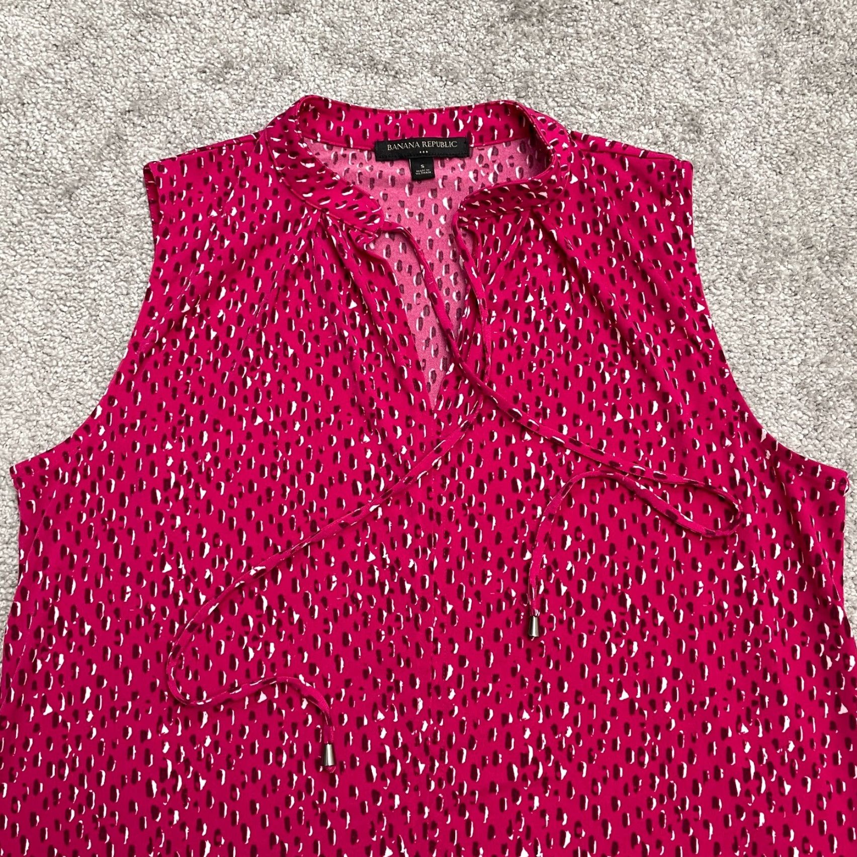 Banana Republic Banana Republic Blouse Sleeveless Red Printed Polka Dot Neck Tie Casual Womens Small XS? Size S / US 4 / IT 40 - 3 Thumbnail