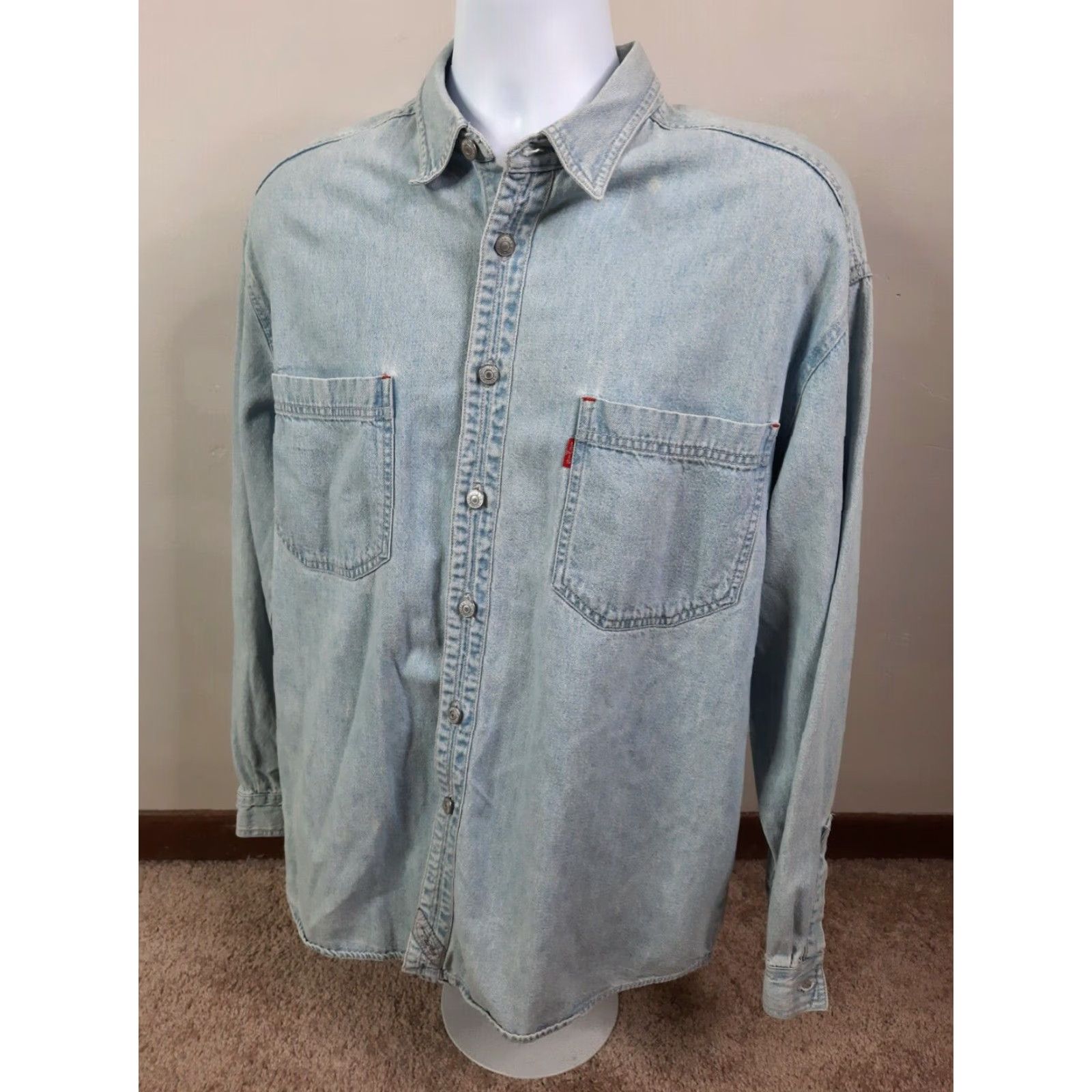 Levi's VINTAGE Levi's Denim Shirt LARGE Light Wash Relaxed Button Up Long Sleeve L4S Size US L / EU 52-54 / 3 - 4 Thumbnail