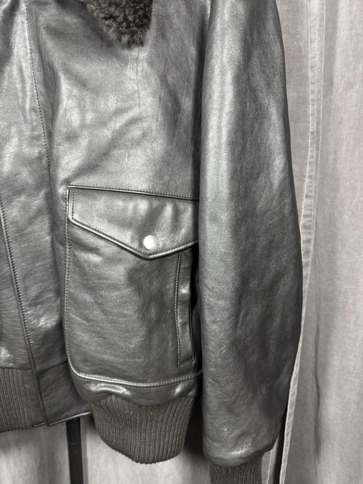 Burberry Burberry Shearling-Collar Long Sleeved Calf Grain Leather Size US L / EU 52-54 / 3 - 6 Thumbnail