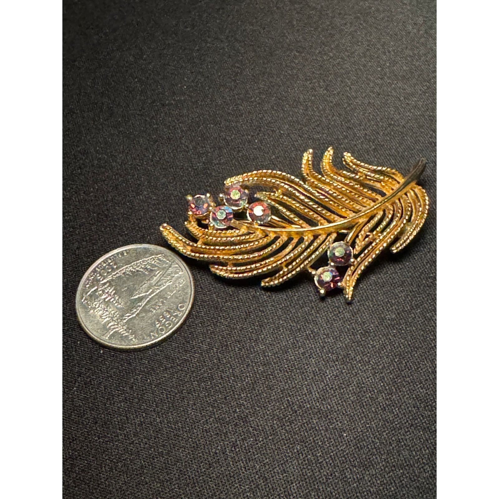 Other Vintage Lisner Gold Tone AB Feather Brooch Size ONE SIZE - 3 Thumbnail
