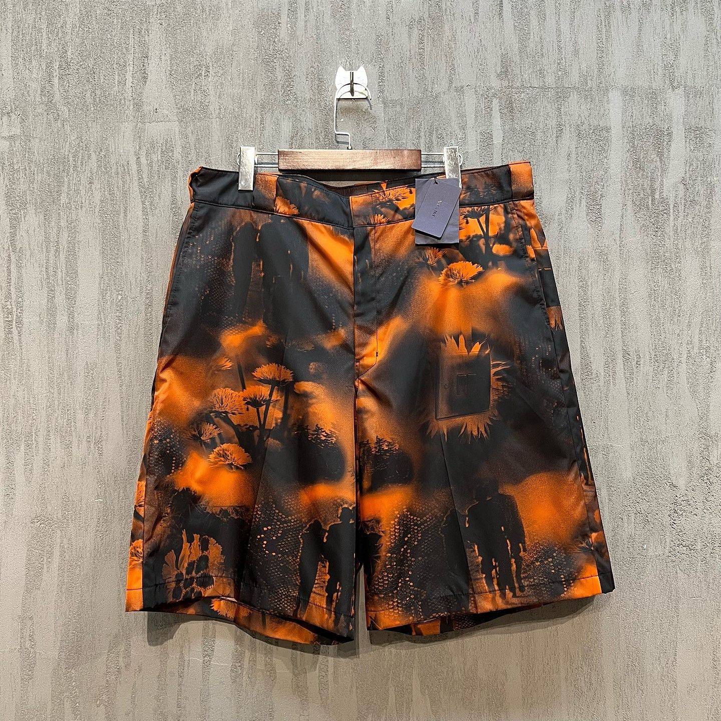 Prada Prada Landscape Print Shorts Size 36 Size US 36 / EU 52 - 1 Thumbnail