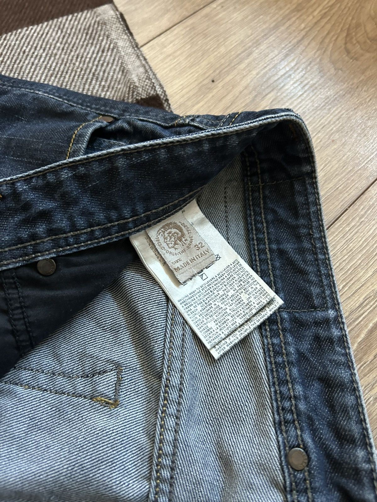 Diesel × Vintage Vintage Diesel Larkee selvedge jeans mens y2k rare mens Size US 32 / EU 48 - 4 Thumbnail