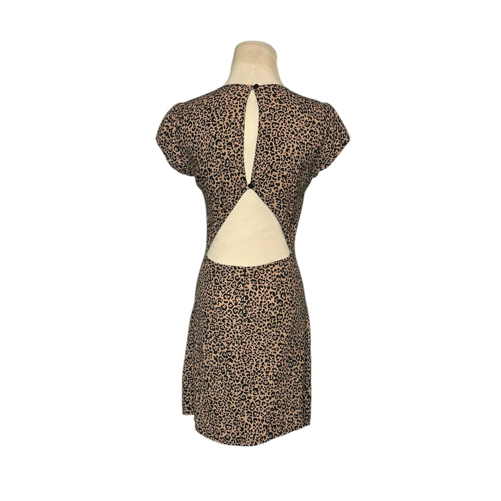 Reformation Reformation Lena Leopard Print Mini Dress size 2 Size XS / US 0-2 / IT 36-38 - 2 Thumbnail