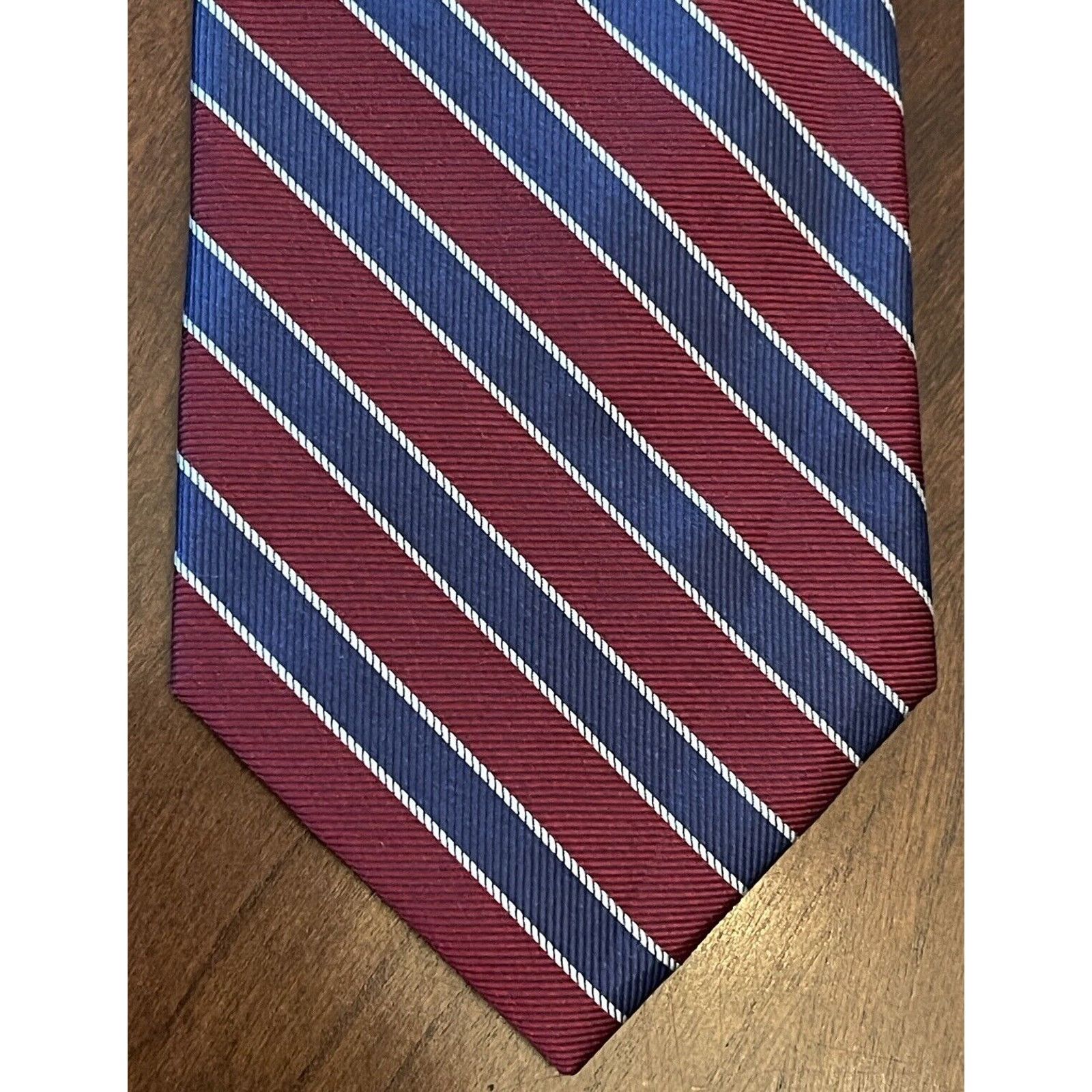 Haggar Haggar Burgundy Blue 100% Silk Men’s Neck Tie Made In China Size ONE SIZE - 1 Thumbnail