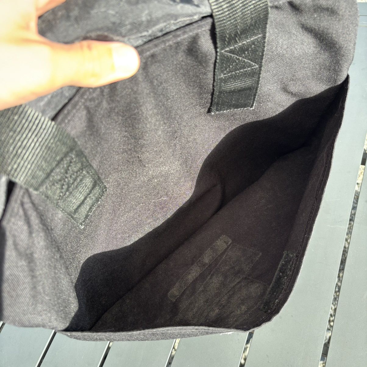 Vintage Eastpak Shopper Bag “how To Survive” Skull Patch in Black, Men's — image 6 of 6