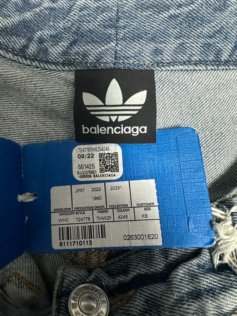 Balenciaga Balenciaga size xs Wash Blue Side Stripe Jeans 2502-Nextarr Size US 28 / EU 44 - 4 Thumbnail