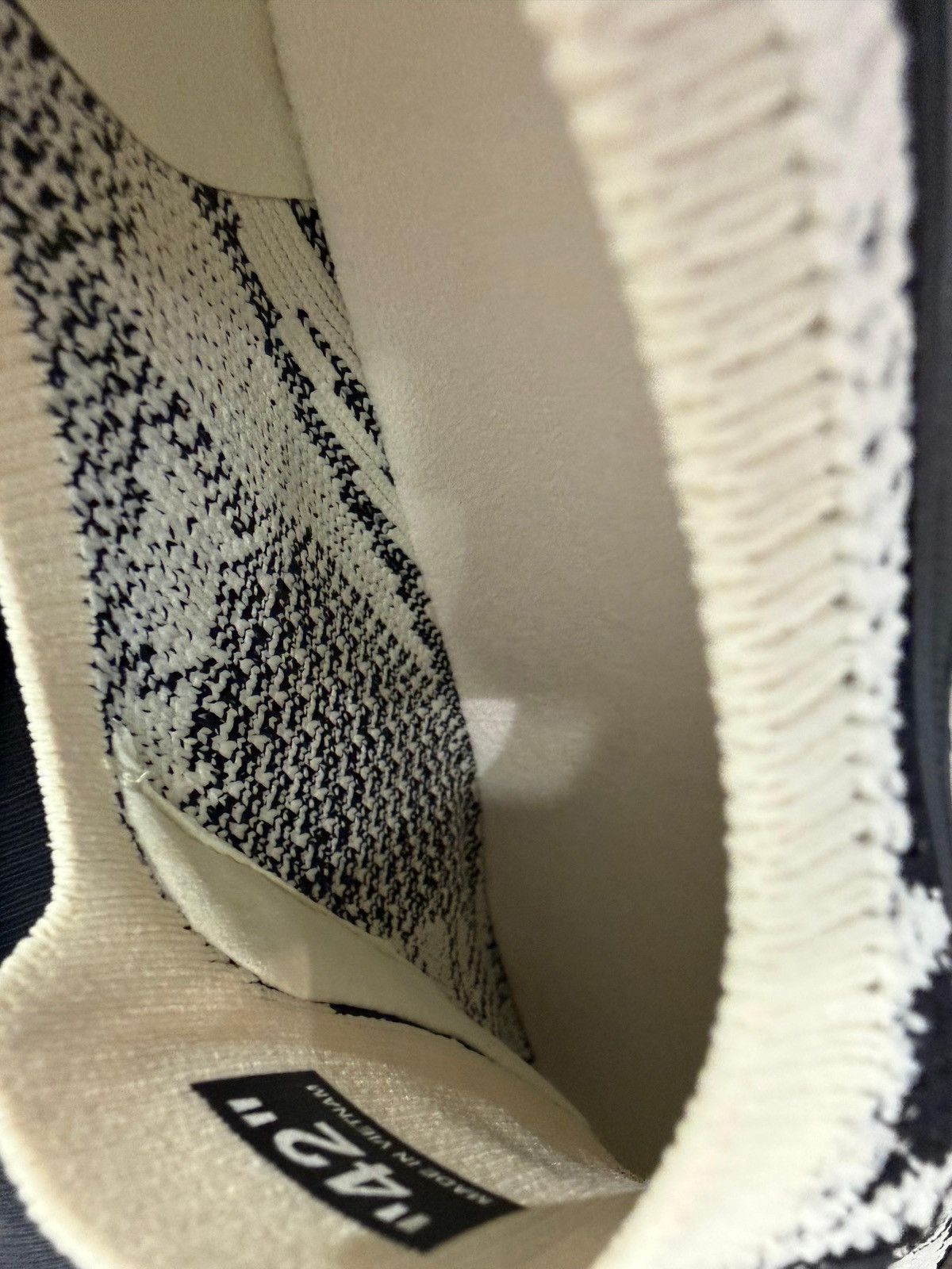 Off-White OFF-WHITE - Be Right Back Knit Light Sneakers Sand Black Size US 9 / EU 42 - 7 Thumbnail