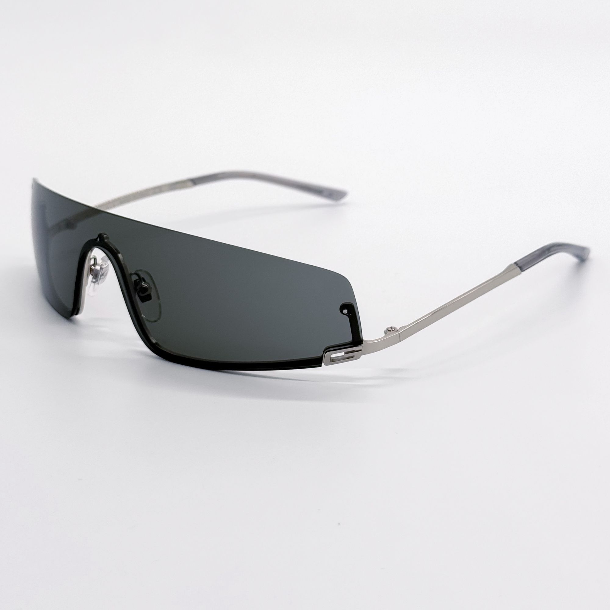 Gucci NEW GUCCI SUNGLASSES GG1561S 001 SILVER SHIELD UNISEX GUCCI Size ONE SIZE - 7 Thumbnail