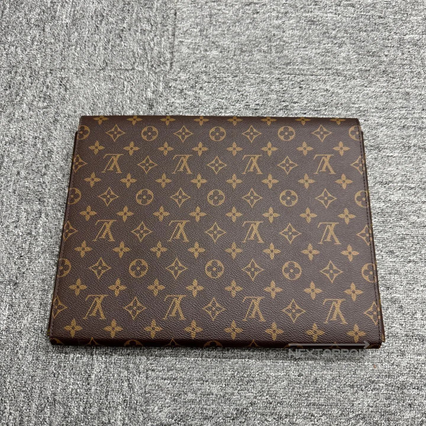 Louis Vuitton Louis Vuitton Brown, vintage-style envelope-shaped compute Size ONE SIZE - 2 Thumbnail