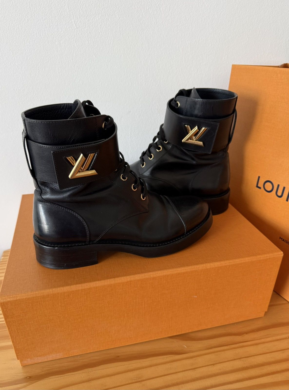 Louis Vuitton Louis Vuitton Wonderland shoes Size US 6.5 / IT 36.5 - 2 Thumbnail