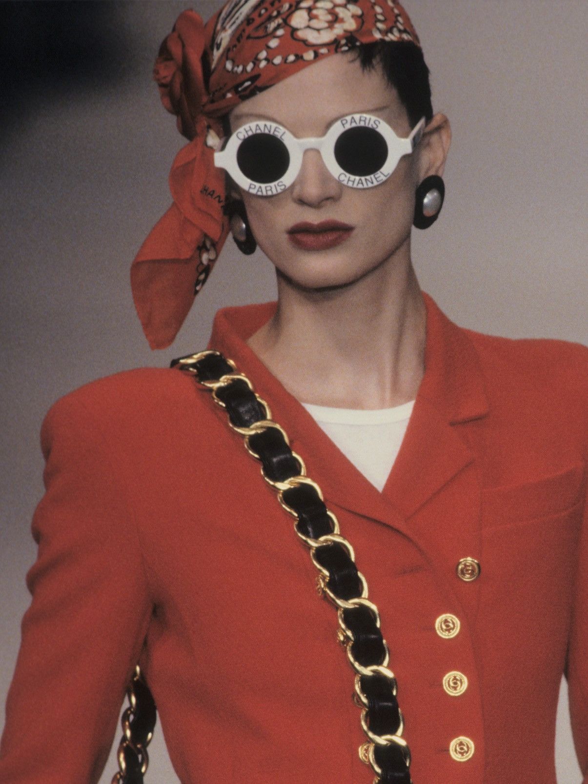 Chanel S/S 93 Round Logo Sunglasses Size ONE SIZE - 2 Thumbnail
