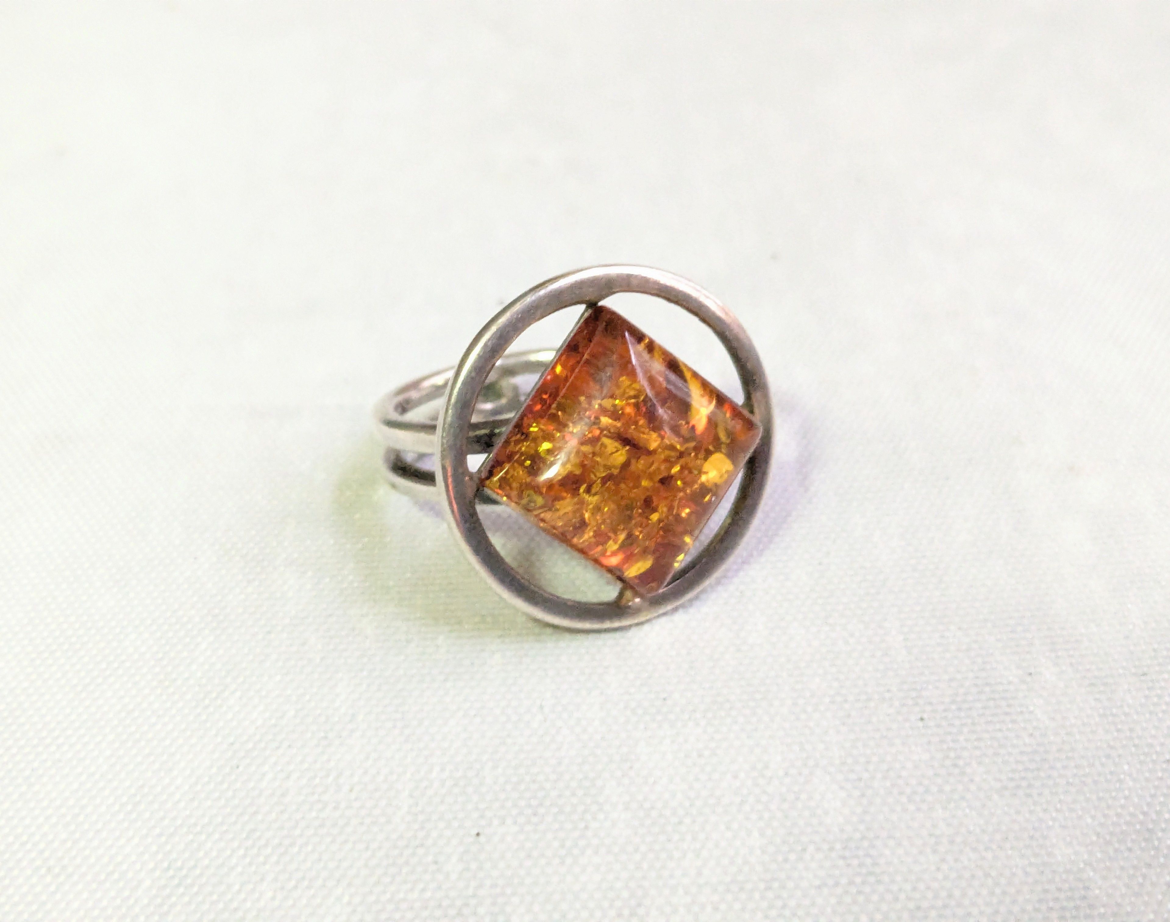 Jewelry Sterling Silver Ring Orange Amber 6.5 Square Round Size ONE SIZE - 1 Thumbnail