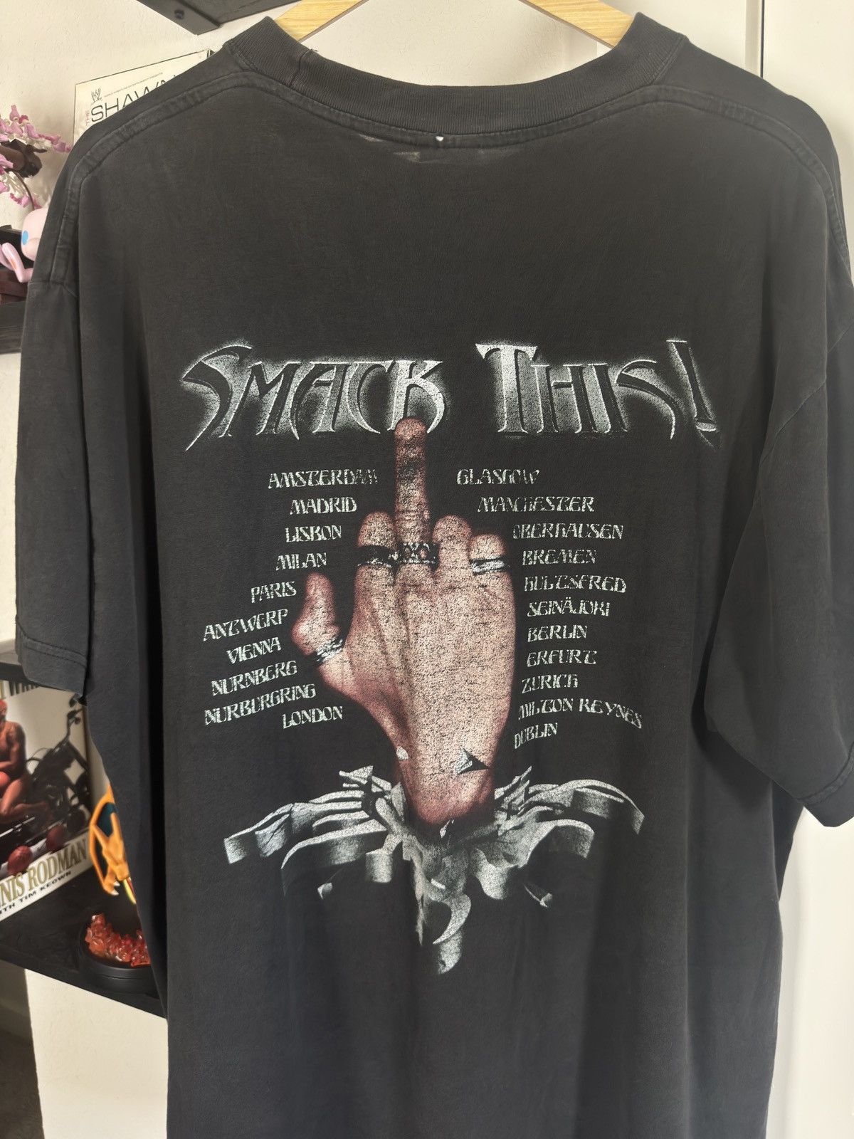Vintage Vintage Godsmack Giant Tee Size US XL / EU 56 / 4 - 5 Thumbnail