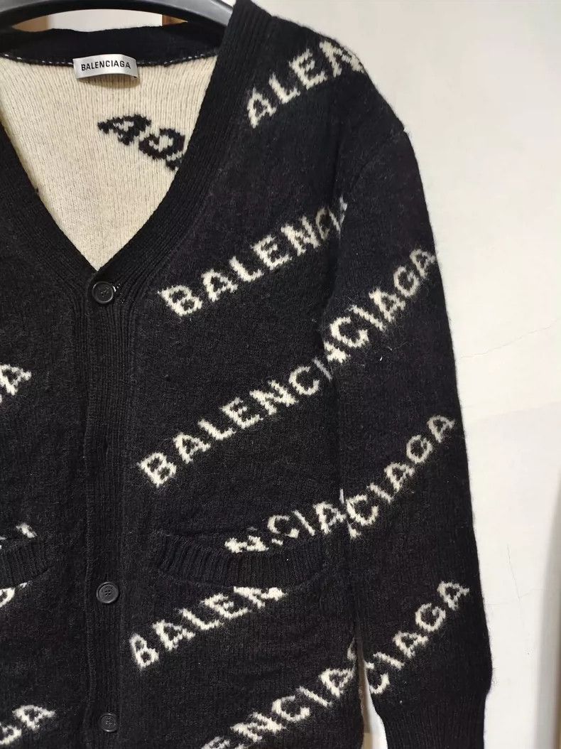 Balenciaga Balenciaga size xs Black Bullet Screen Cardigan sweater 25 Size US XS / EU 42 / 0 - 4 Thumbnail