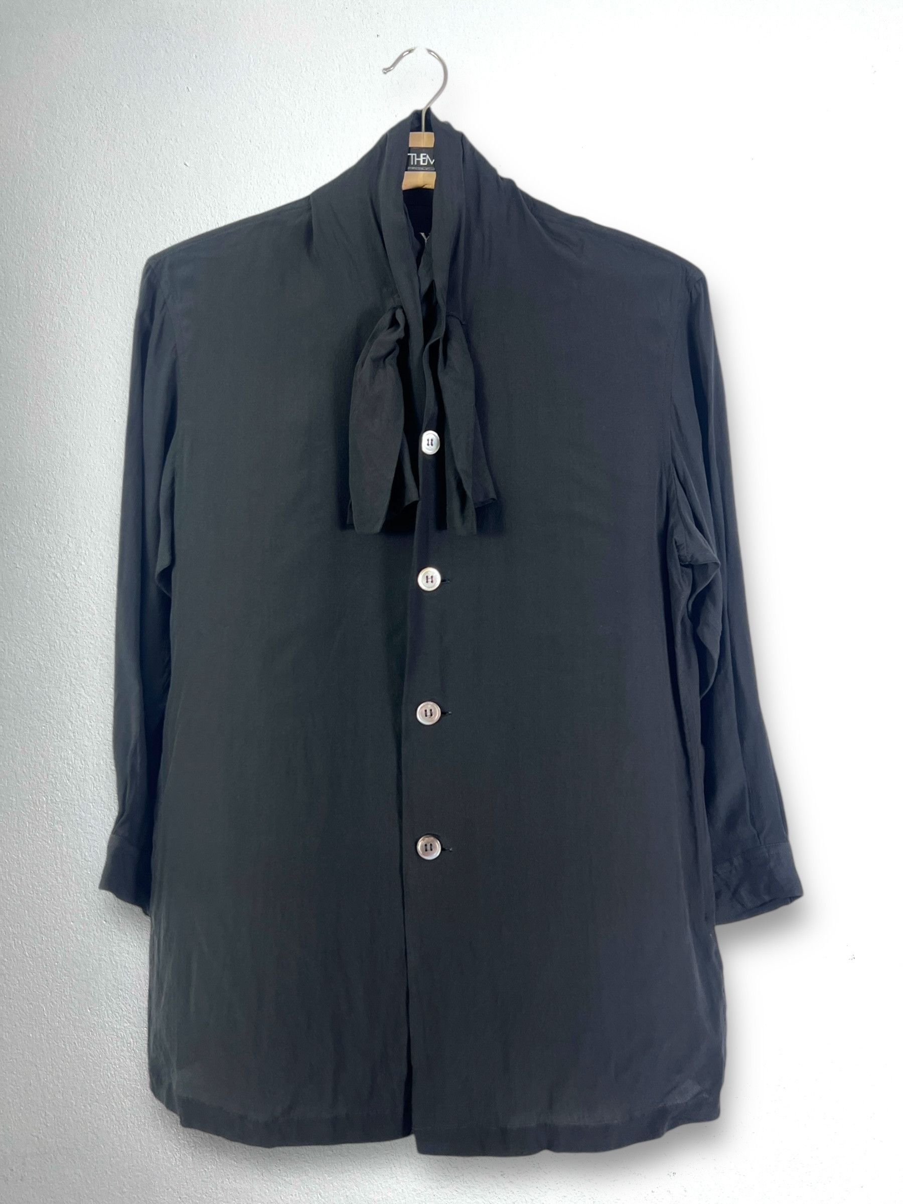 Y's Y's Yohji Yamamoto Tie-Neck Silk Shirt GTMP199 Size L / US 10 / IT 46 - 1 Thumbnail