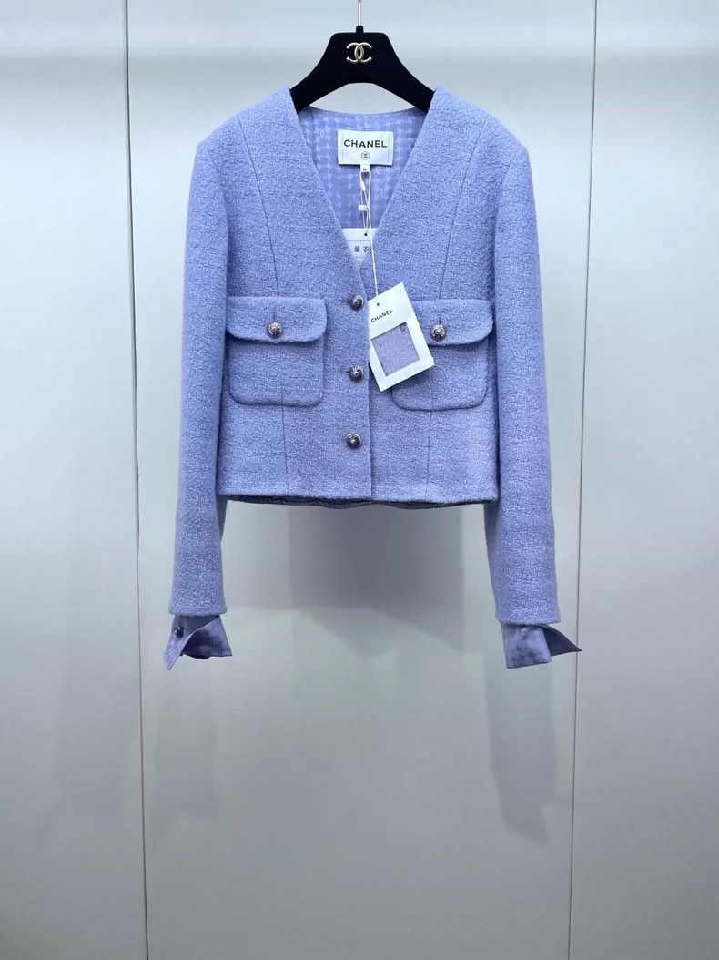 Chanel Chanel 24A purple double pocket V-neck tweed jacket 2504-Ne Size XS / US 0-2 / IT 36-38 - 1 Thumbnail