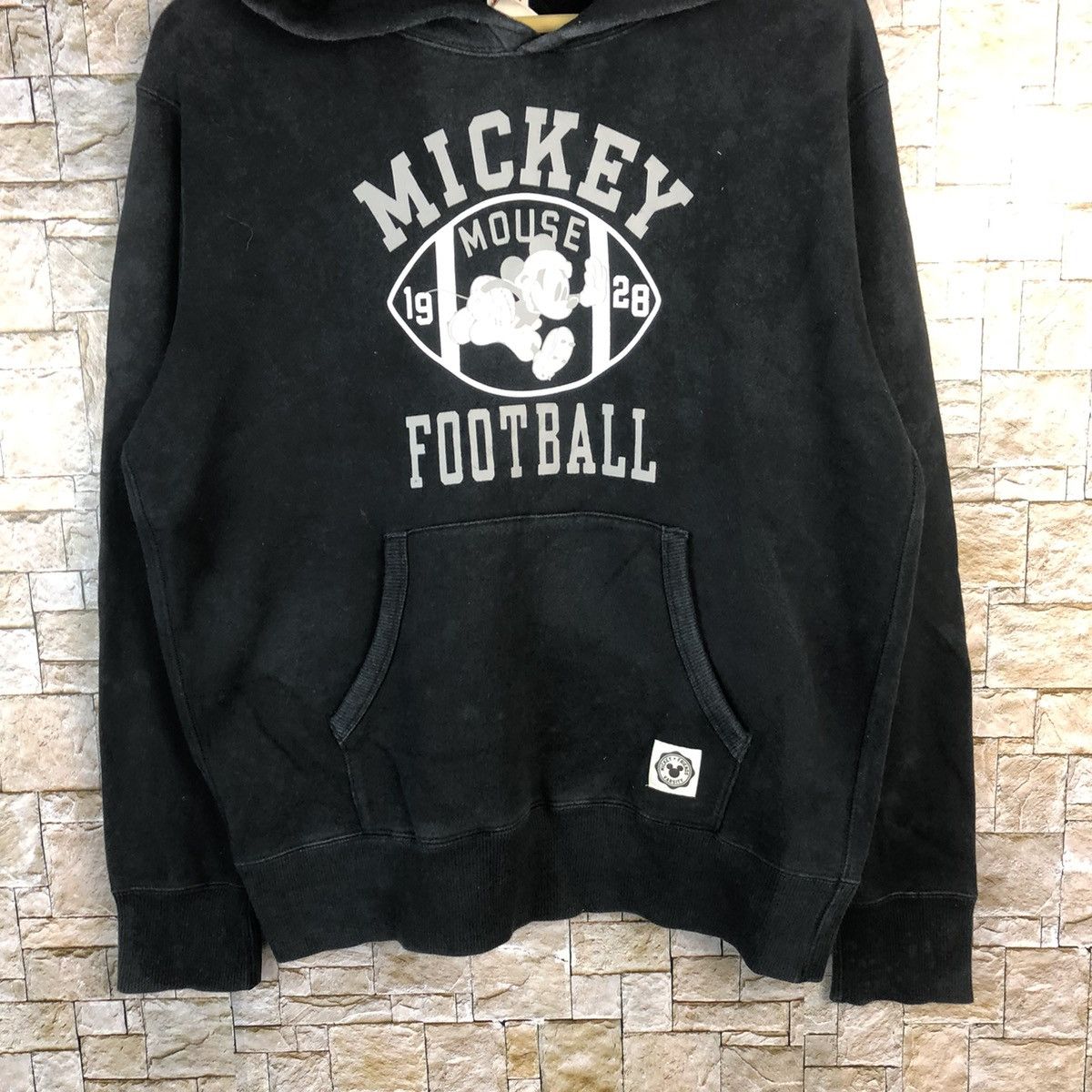 Disney × Mickey Mouse × Uniqlo Uniqlo Disney Mickey Mouse Footbball Black #A498 Size US M / EU 48-50 / 2 - 3 Thumbnail