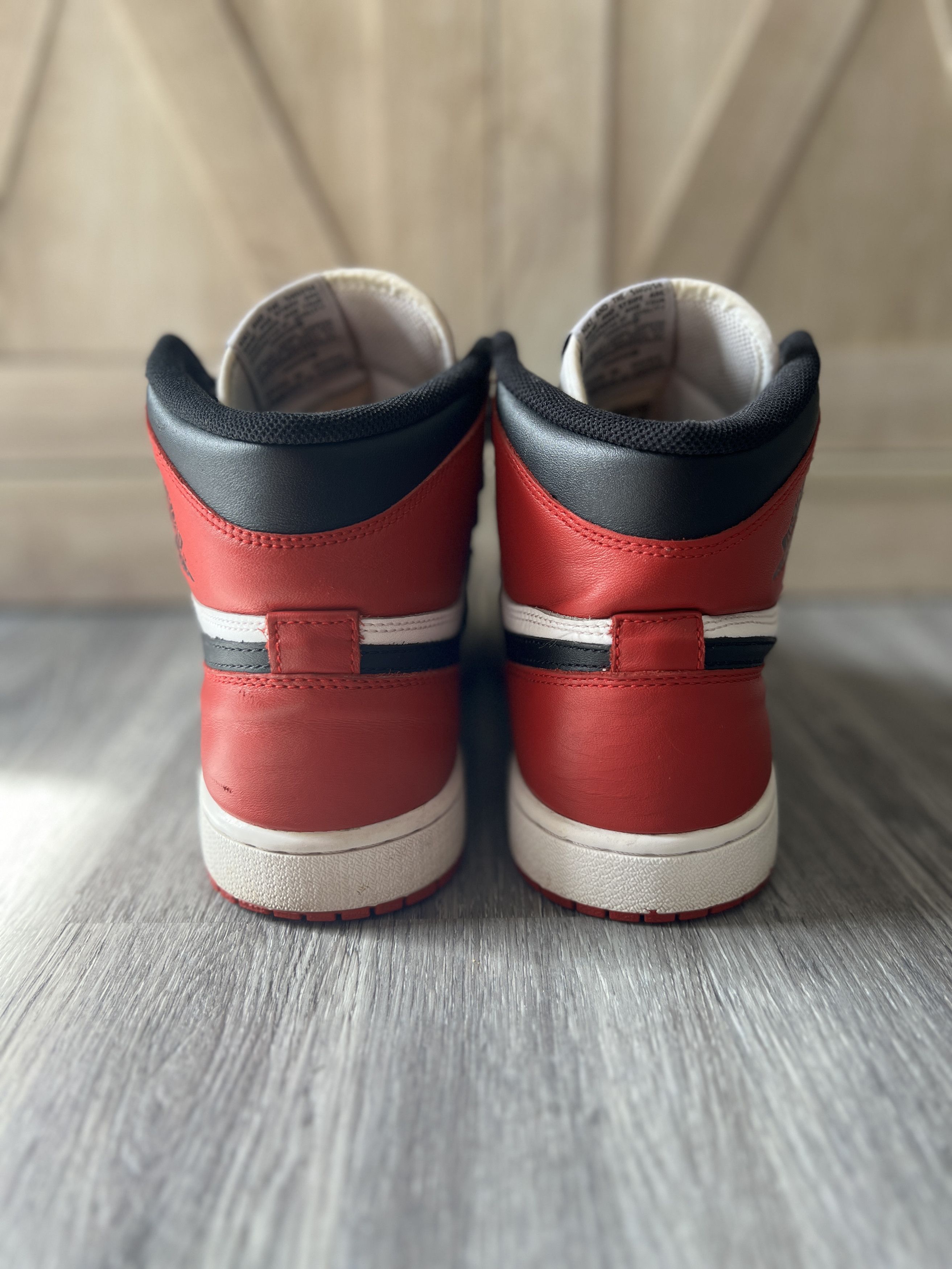 Jordan Brand Jordan 1 Retro Black Toe (2013) Size US 10.5 / EU 43-44 - 4 Thumbnail