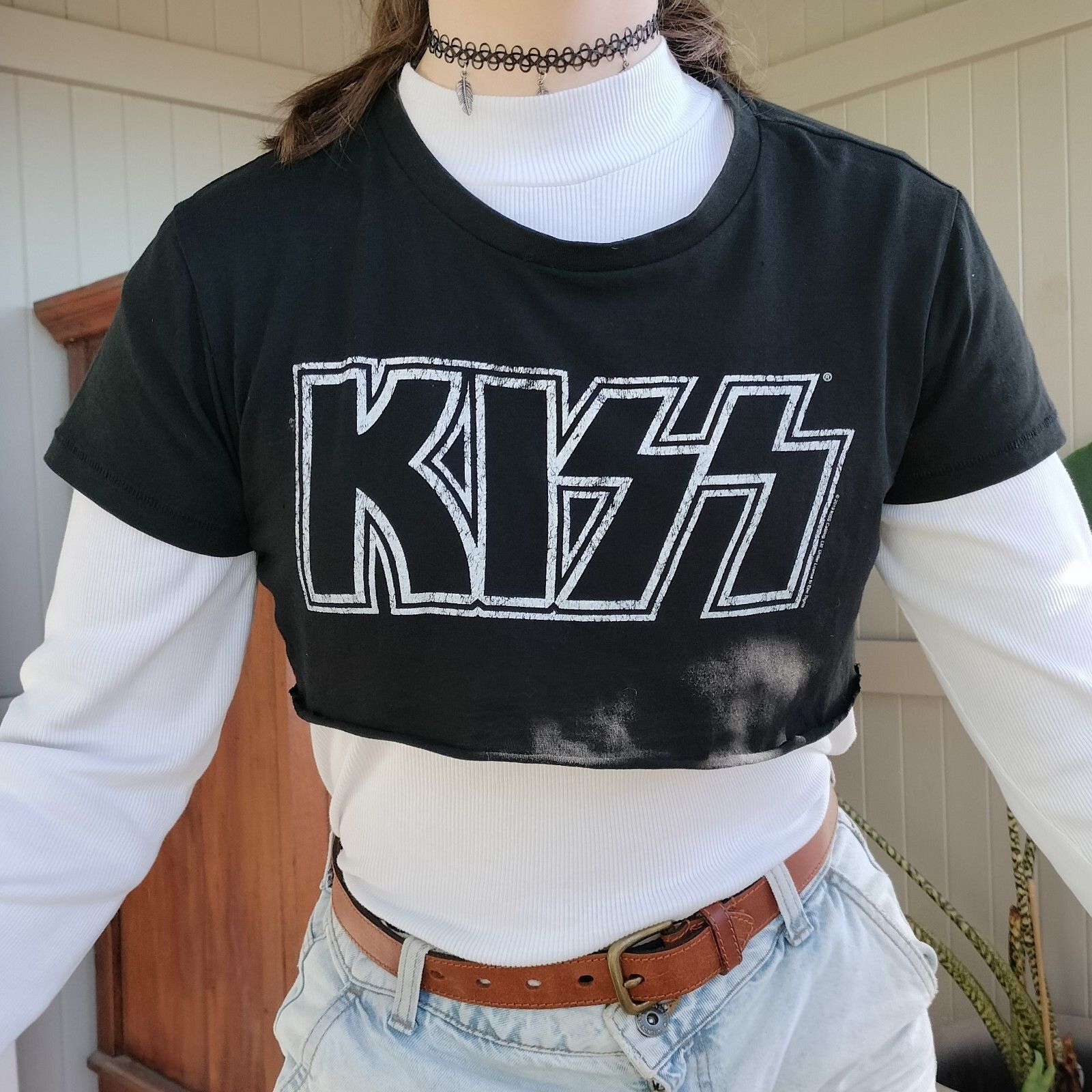 Designer Kiss Crop Top Tee Short Sleeve Reworked Upcycled Graphic Size M / US 6-8 / IT 42-44 - 5 Thumbnail