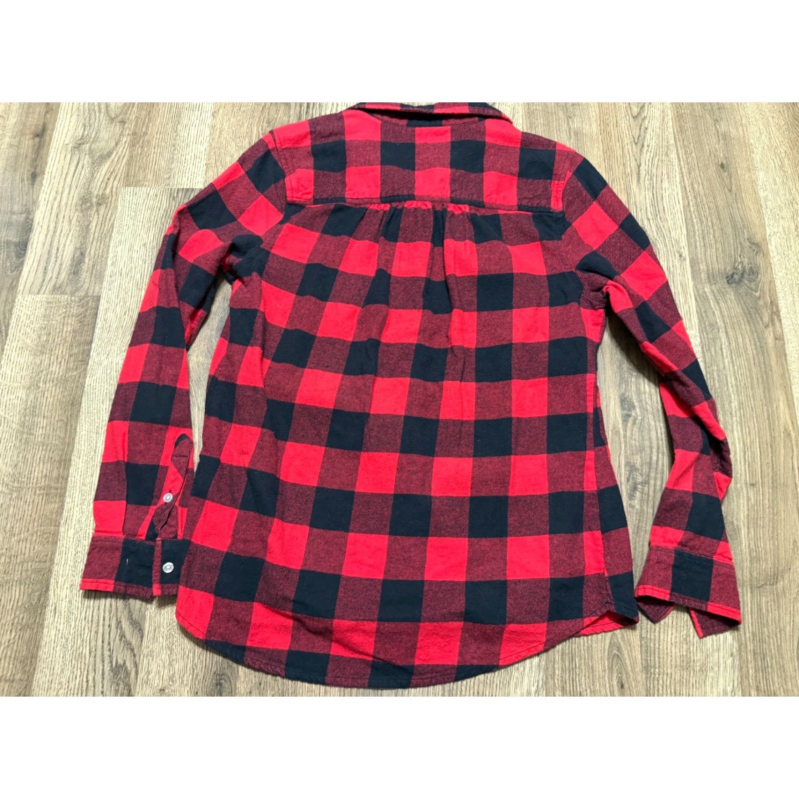 Croft & Barrow Croft & Barrow Shirt Women's XS Red Black Plaid Long Sleeve Button Up Size XS / US 0-2 / IT 36-38 - 2 Thumbnail