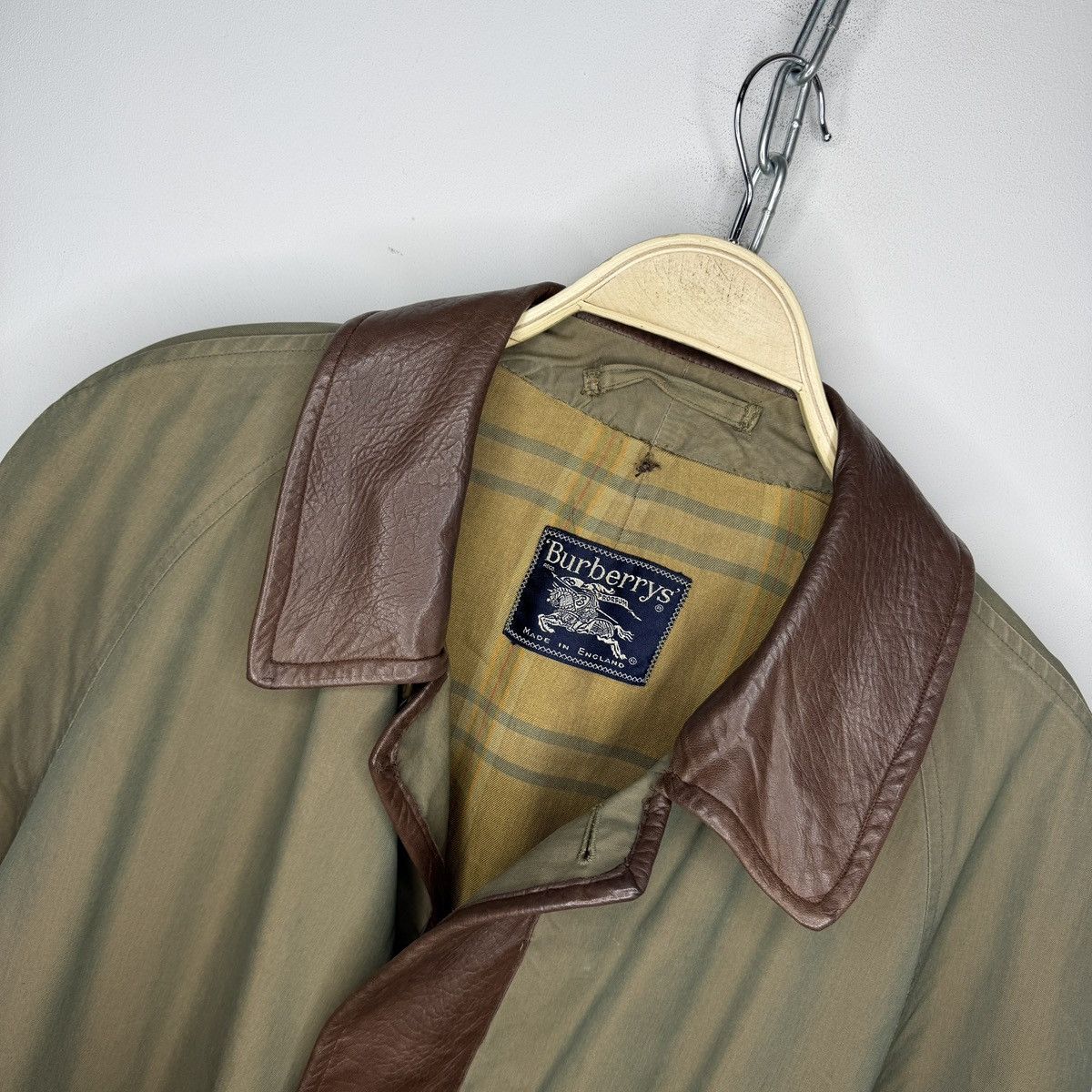 Burberry Vintage Burberry London Trench Coat Leather Collar Accents Size US L / EU 52-54 / 3 - 7 Thumbnail