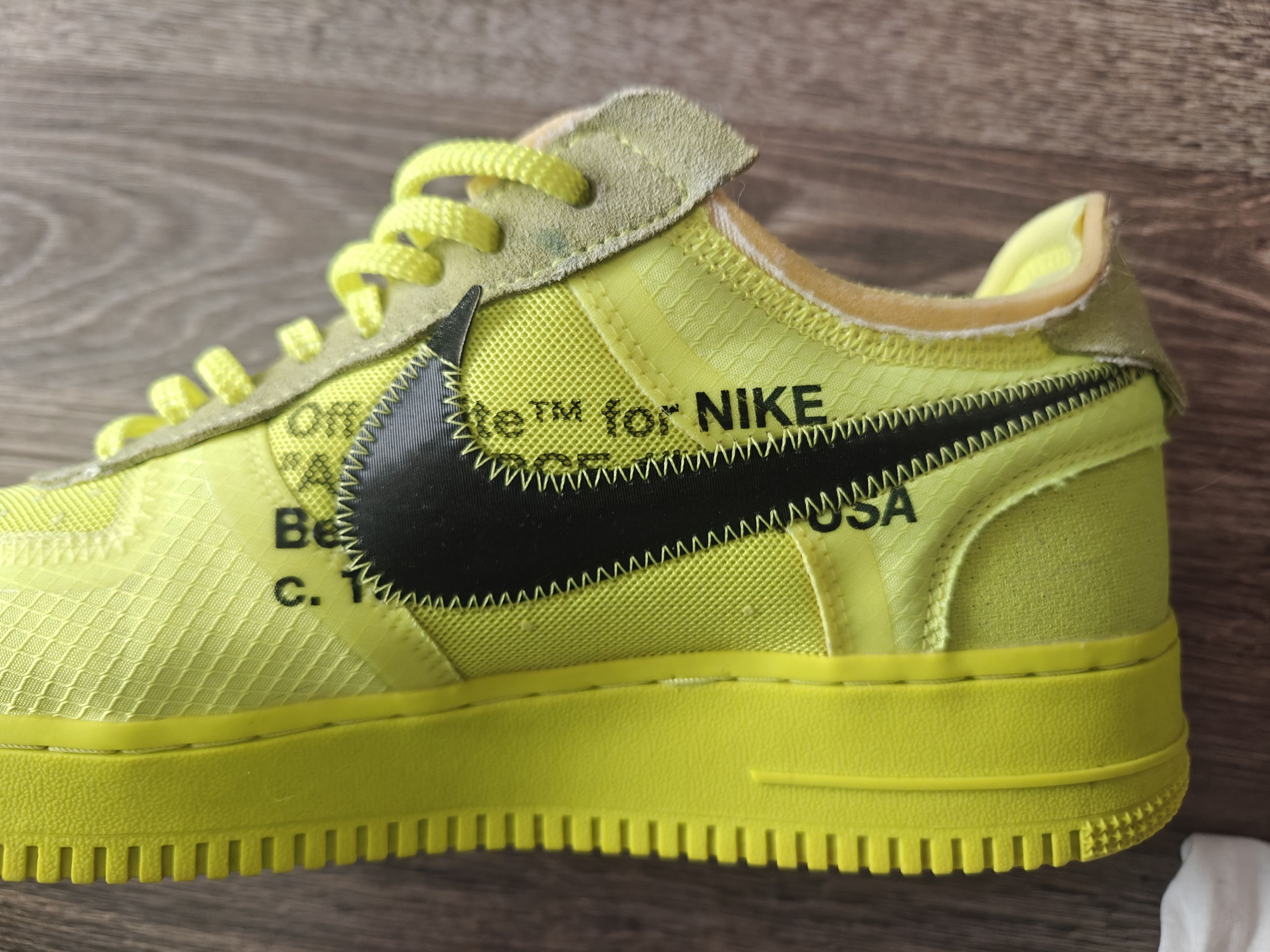 Nike × Off-White Nike x Off White Air Force 1 Volt Size US 11.5 / EU 44-45 - 13 Thumbnail