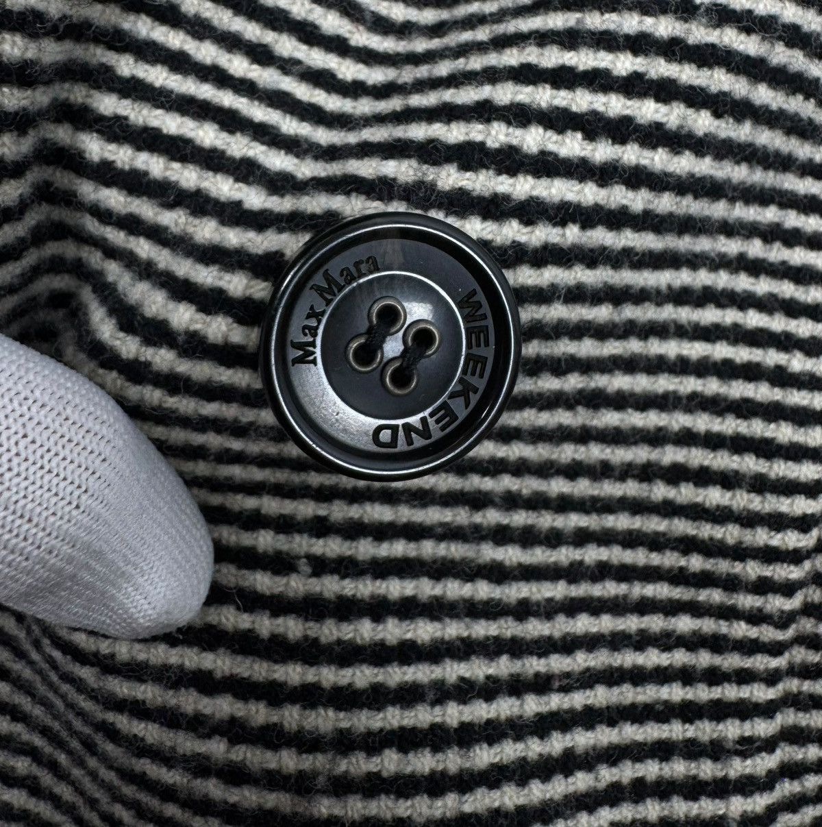 Weekend Max Mara Weekend Max Mara Wool Pea Coat Button Up size UK12 US10 Size M / US 6-8 / IT 42-44 - 10 Thumbnail