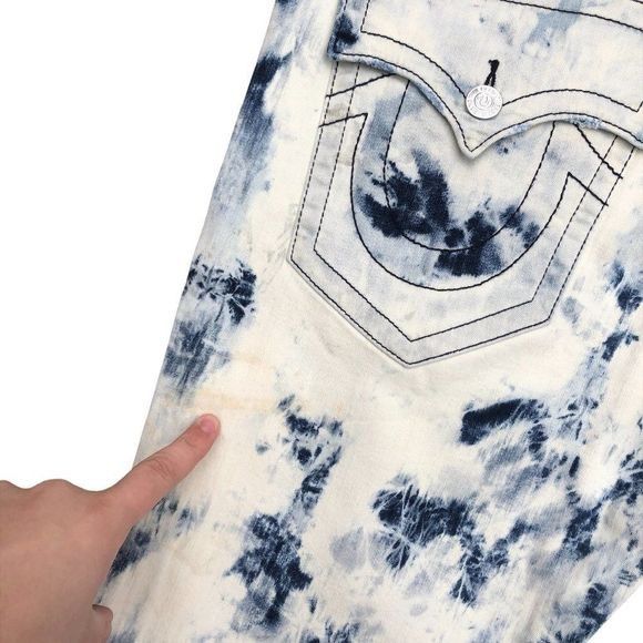 True Religion EXTREMELY RARE MISSPRINTED True Religion Jeans Size 38 Upsid Size US 38 / EU 54 - 10 Thumbnail