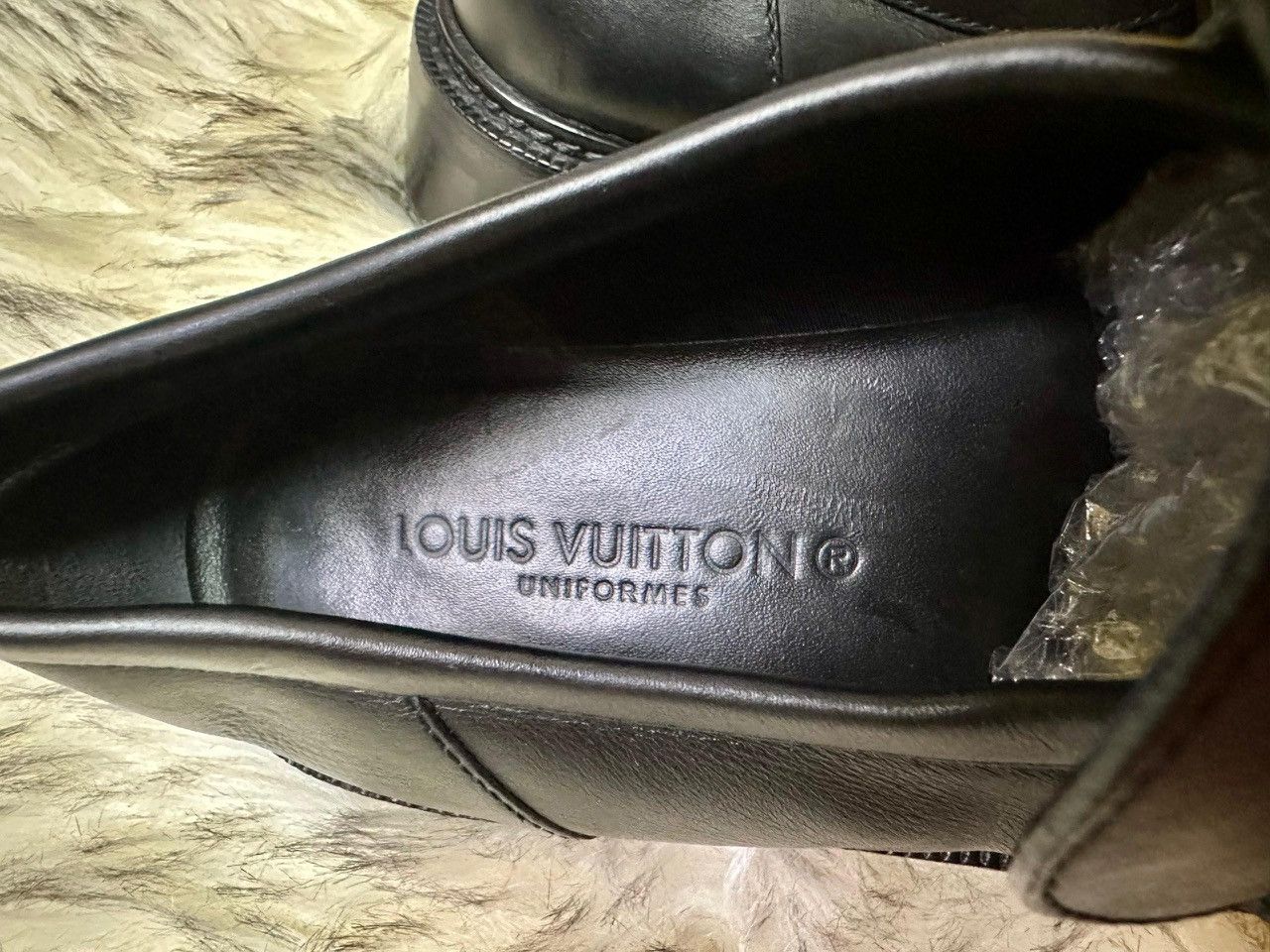 Louis Vuitton Authentic Louis Vuitton Oversized Chain Academy Flat Loafers Size US 6.5 / IT 36.5 - 6 Thumbnail