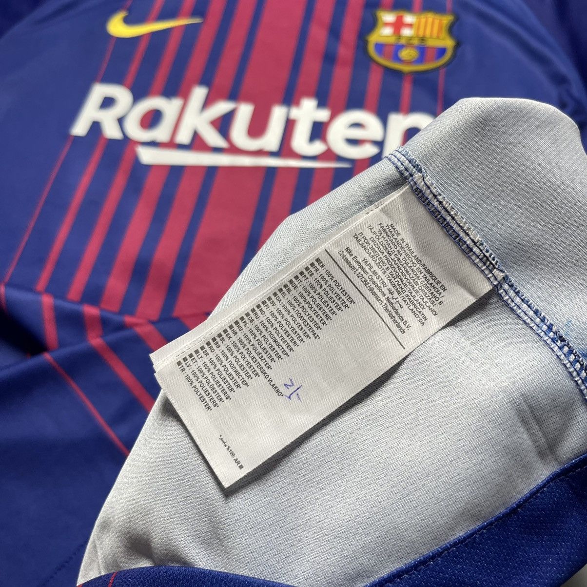 Nike BARCELONA NIKE 2017/2018 FOOTBALL HOME JERSEY #10 MESSI Size US XL / EU 56 / 4 - 8 Thumbnail
