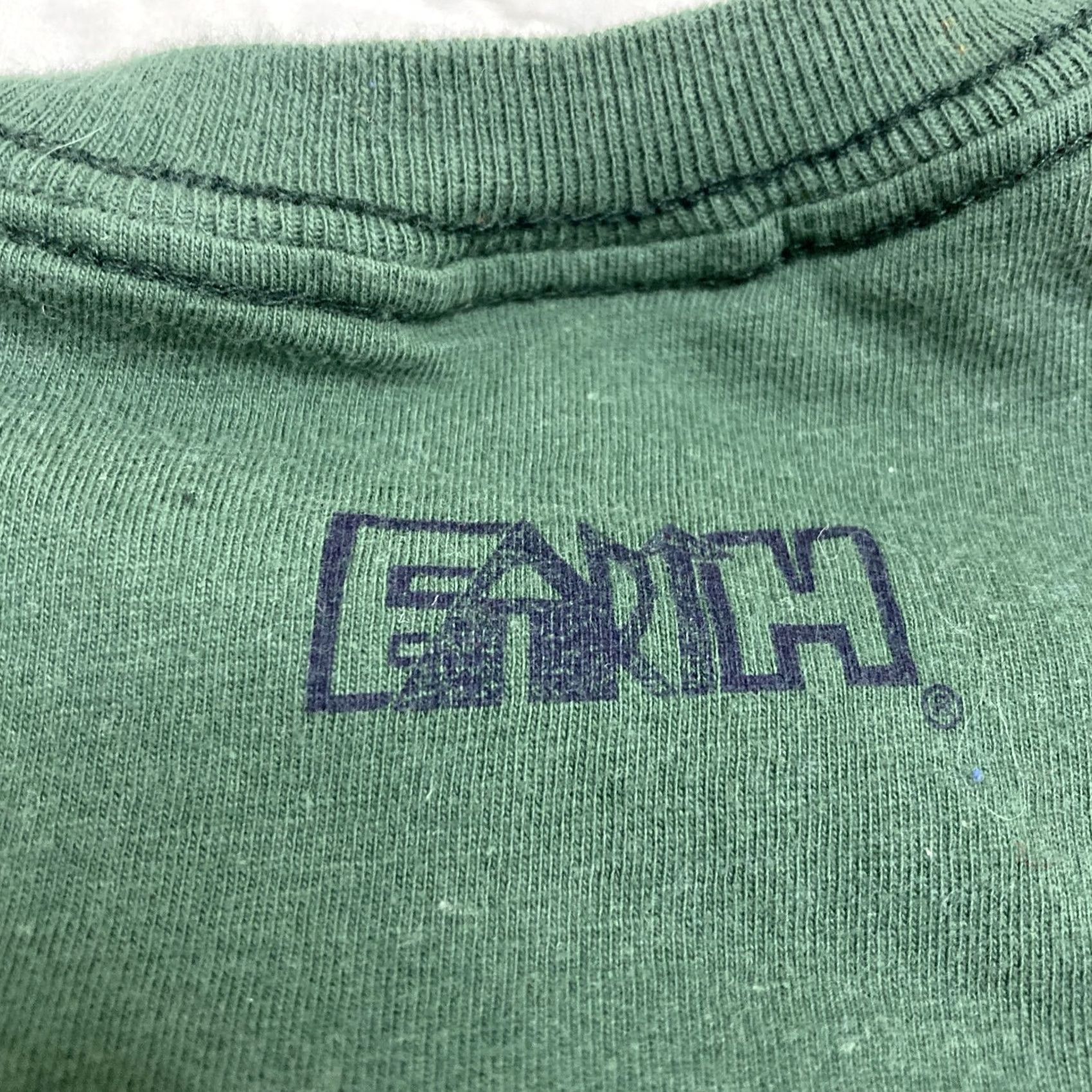Vintage Earth T-Shirt Africa Print Made in Zimbabwe Men’s Small Green S Size US S / EU 44-46 / 1 - 7 Thumbnail