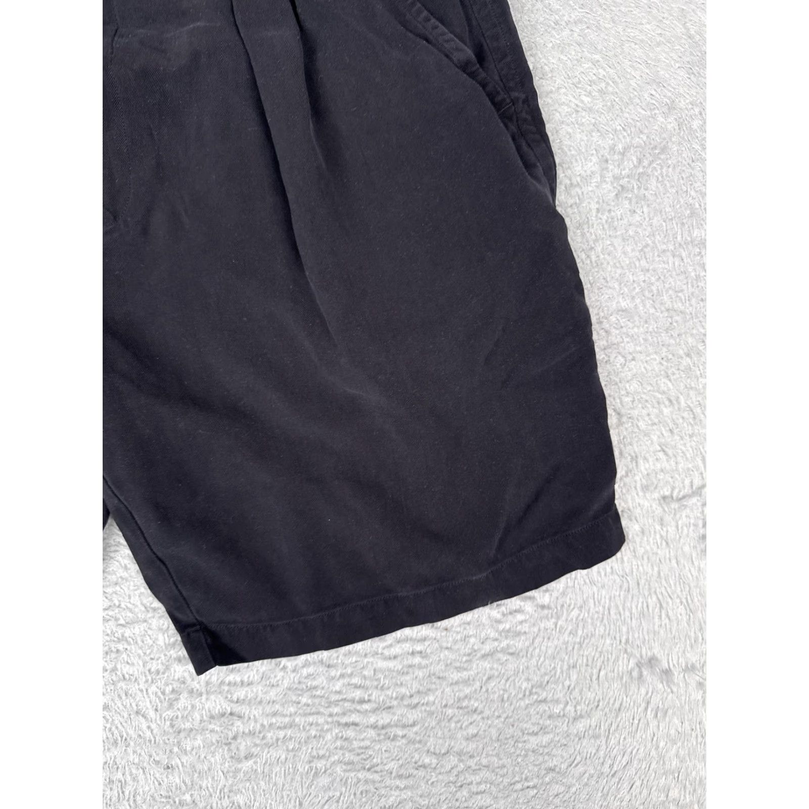Tommy Bahama Tommy Bahama Shorts Mens 36 Black 100% Silk Relax Pleated Casual Golf Chino Mens Size US 36 / EU 52 - 2 Thumbnail