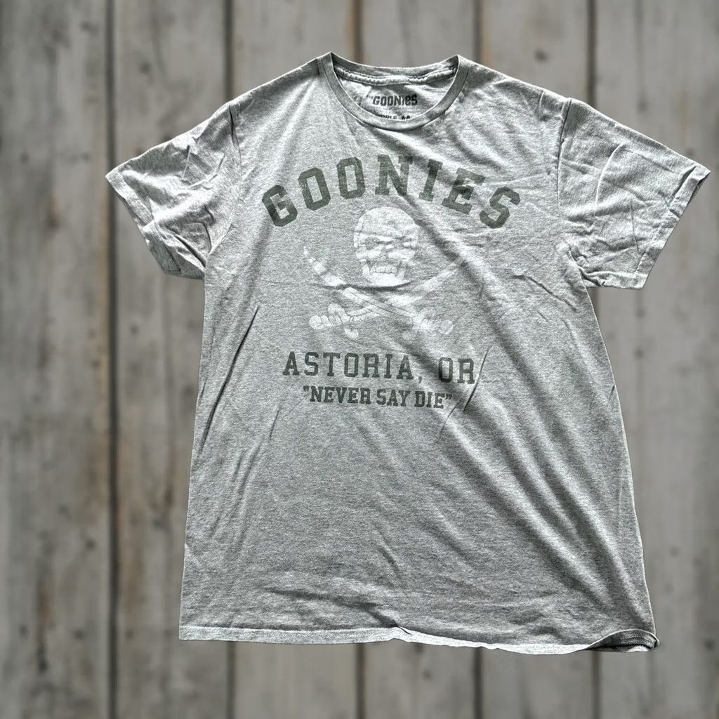 Vintage Goonies Graphic Ripple Shirt Mens M Gray Crewneck Cotton Tagless Astoria OR Shirt Size US M / EU 48-50 / 2 - 1 Thumbnail