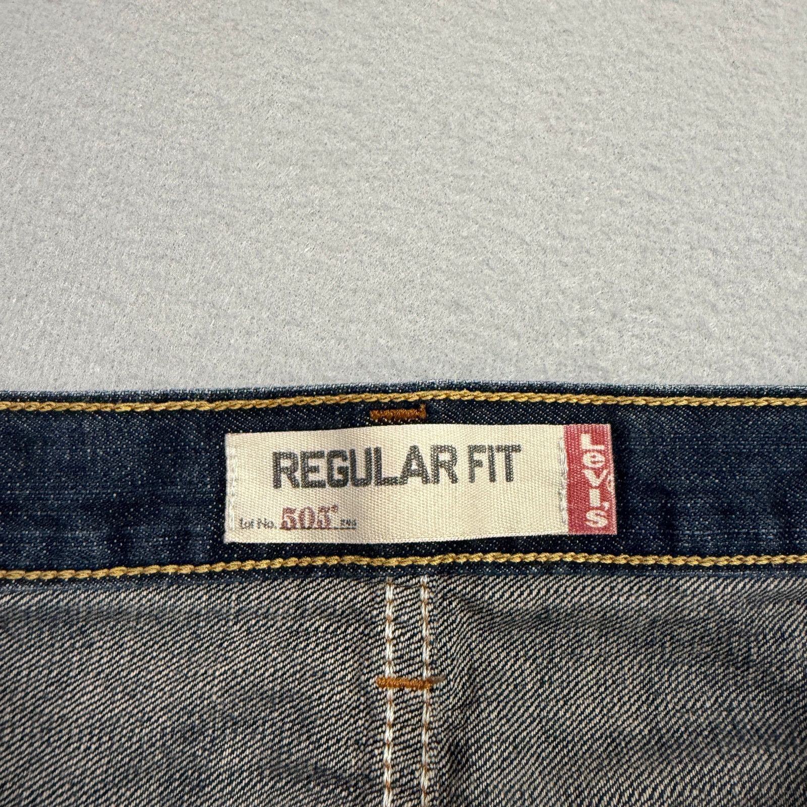 Levi's Vintage Levis 505 Jeans Men's 40x30 Blue Faded Whiskers Size US 40 / EU 56 - 5 Thumbnail