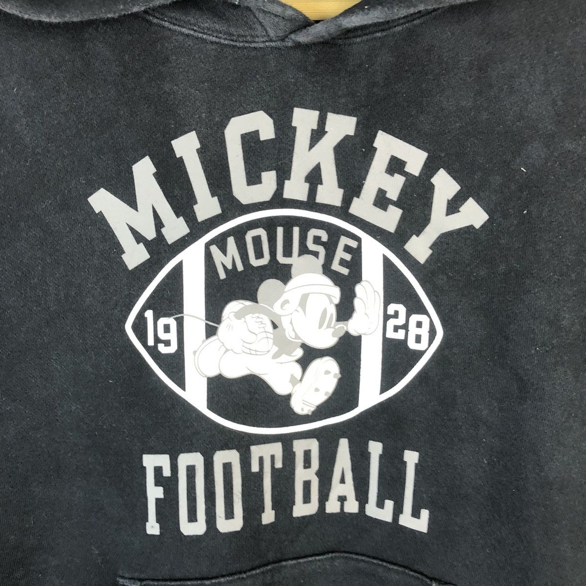 Disney × Mickey Mouse × Uniqlo Uniqlo Disney Mickey Mouse Footbball Black #A498 Size US M / EU 48-50 / 2 - 9 Thumbnail
