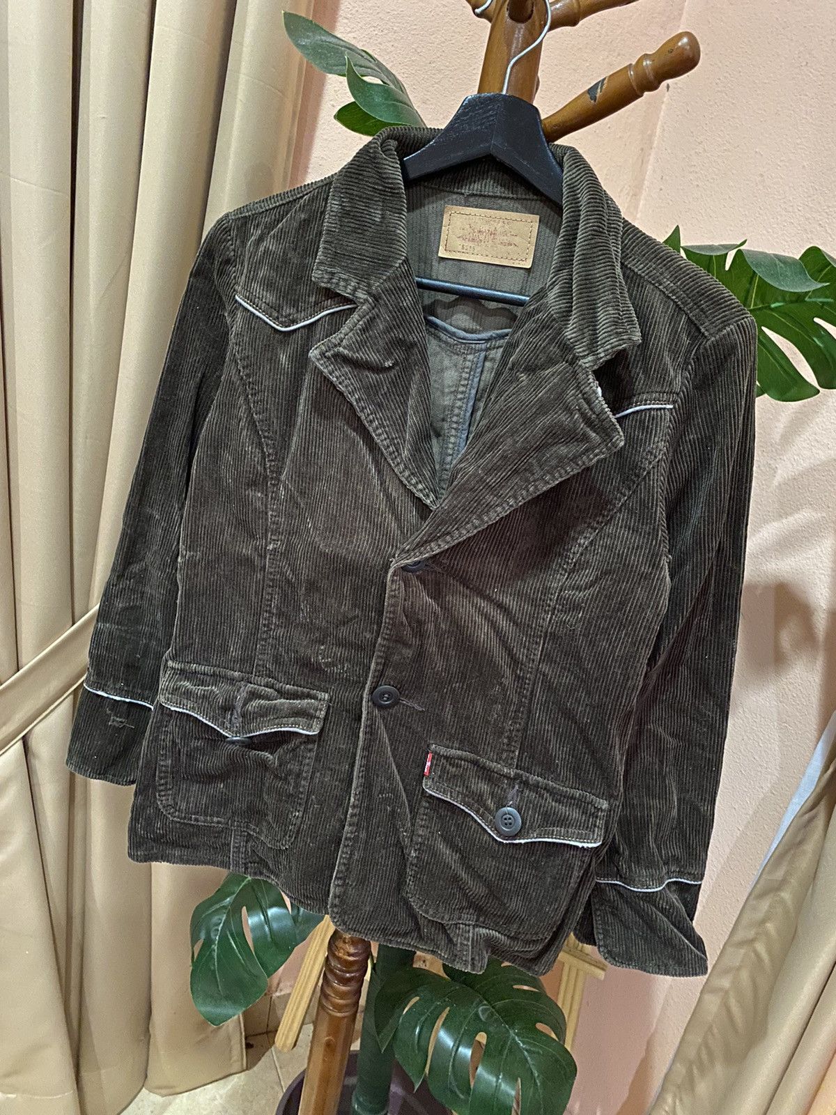 Levi's Vintage Levi’s Brown Corduroy Jacket Timeless Style Red Tab Size M / US 6-8 / IT 42-44 - 2 Thumbnail