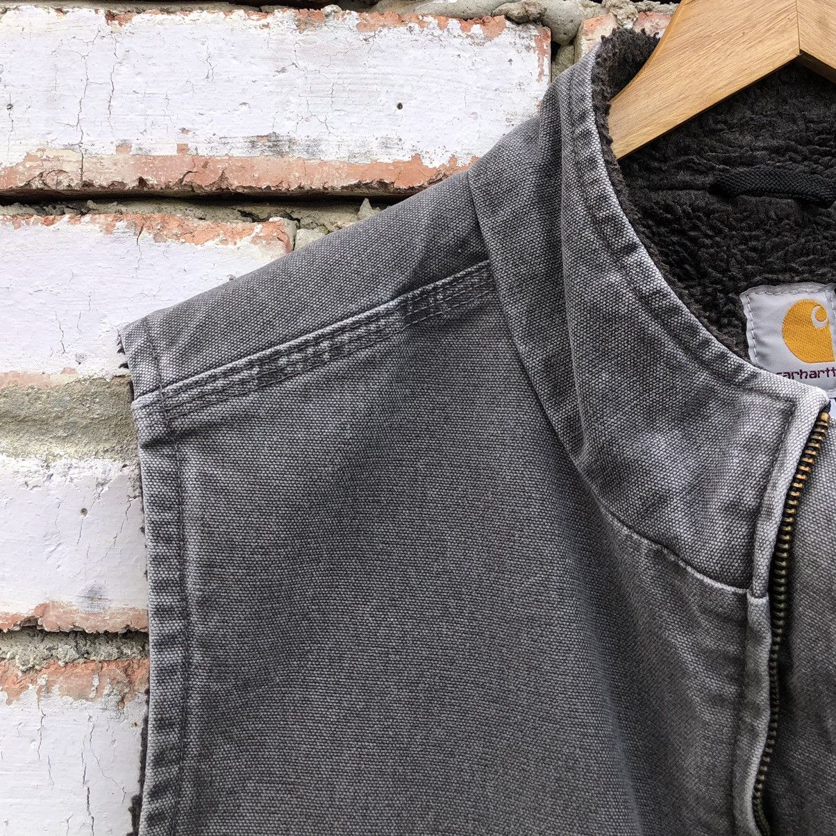 Carhartt Vintage Carhartt THRASHED Faded Sherpa Lined Vest Jacket Size US XL / EU 56 / 4 - 7 Thumbnail